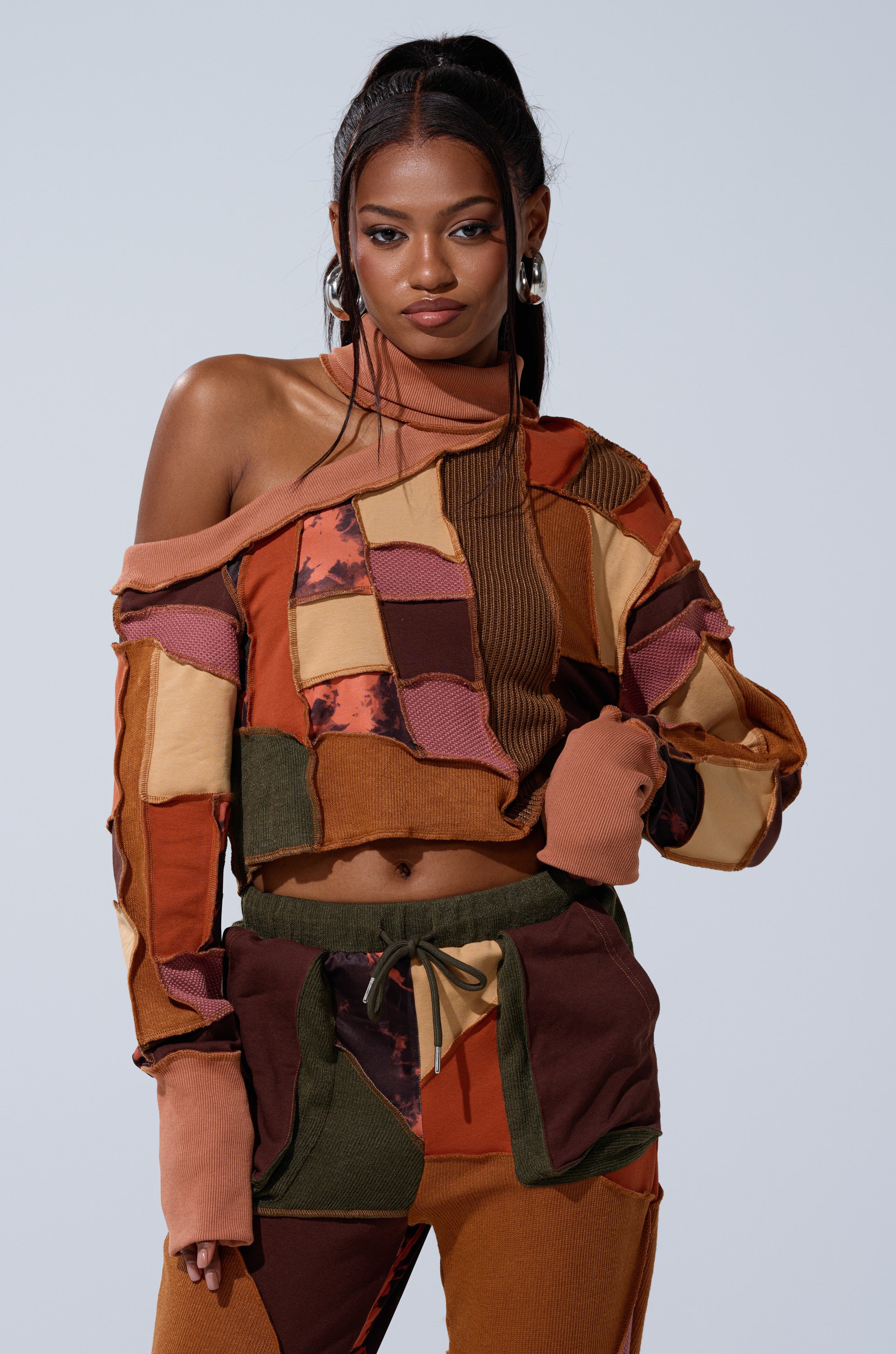CATCH FEELINGS PATCHWORK SWEATSHIRT – AKIRA
