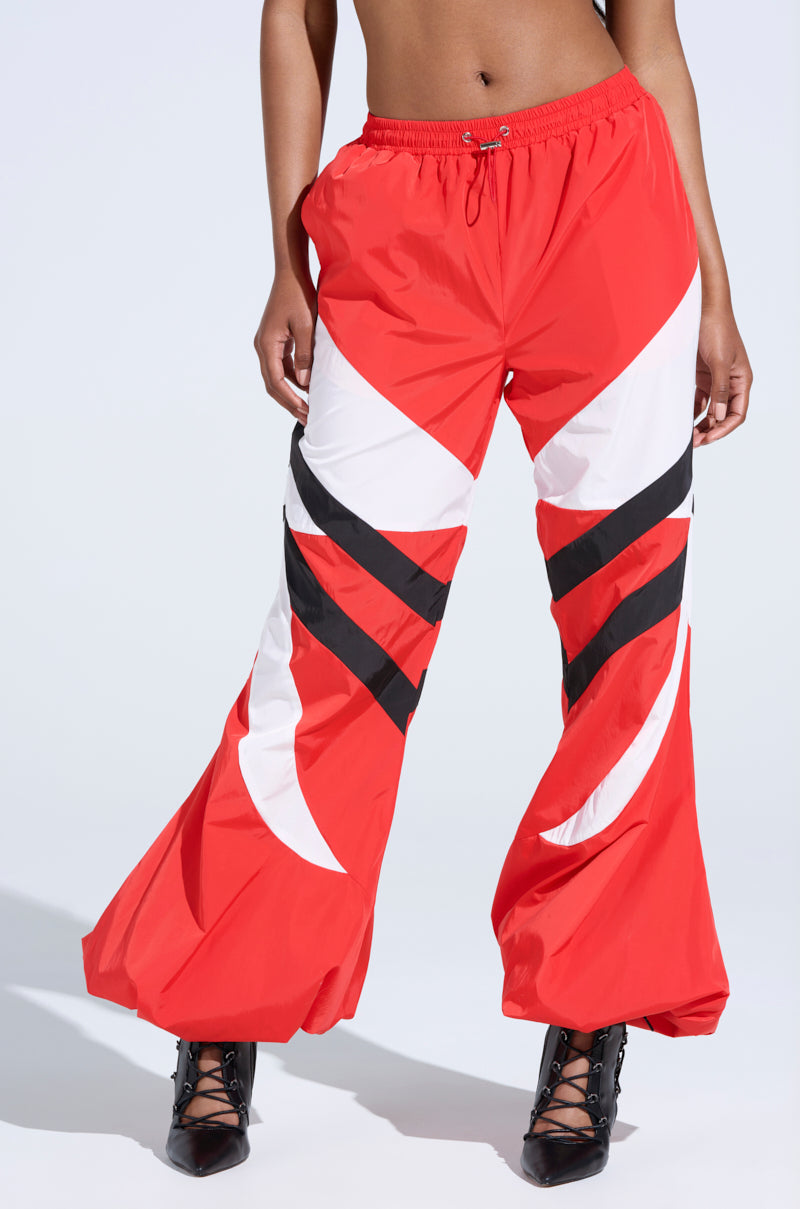 ウェア RITA RED ALERT WINDBREAKER JOGGERS – AKIRA