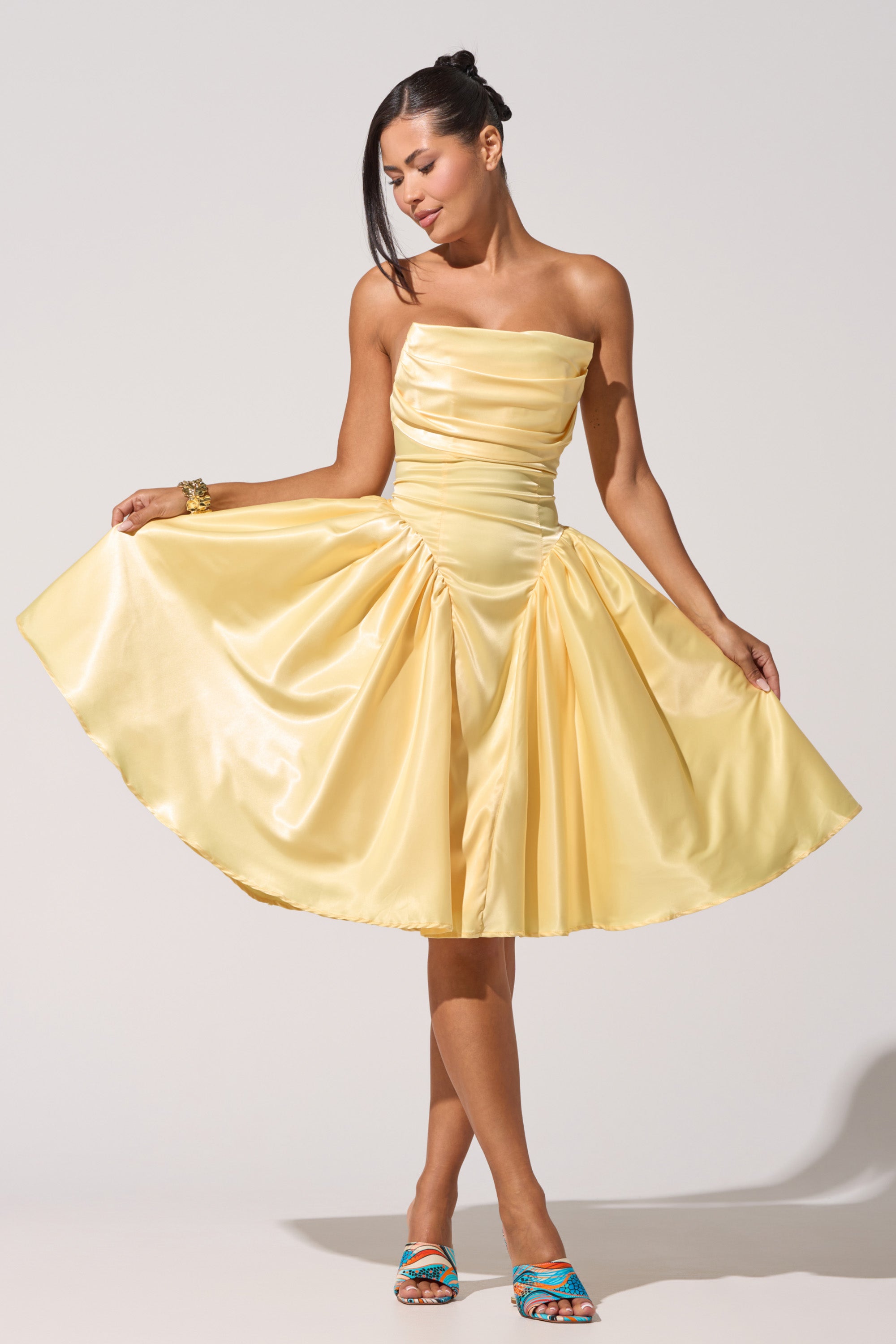 SHE CUTE CORSET MIDI DRESS  AKIRA
