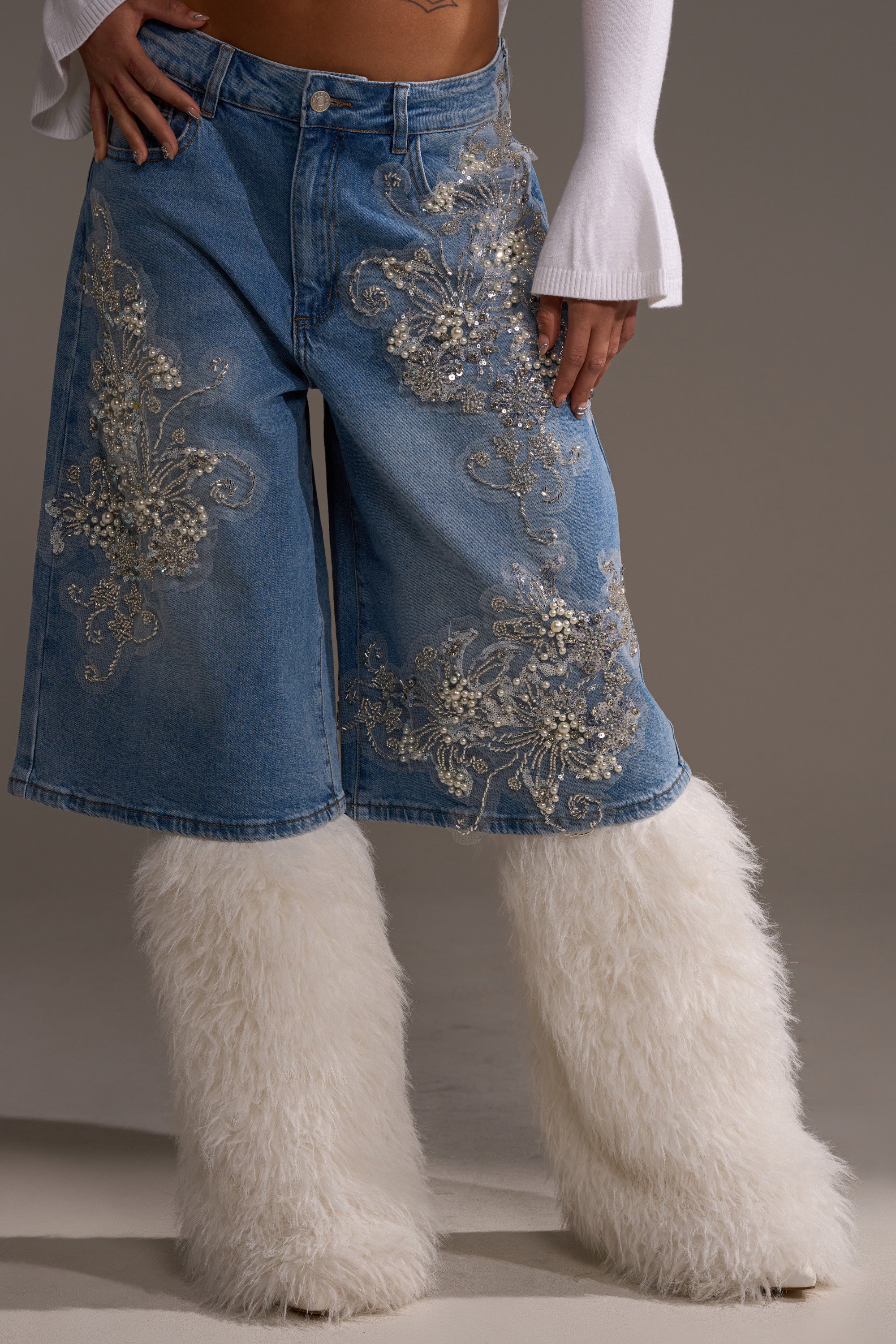 MADDIE EMBELLISHED BERMUDA SHORT