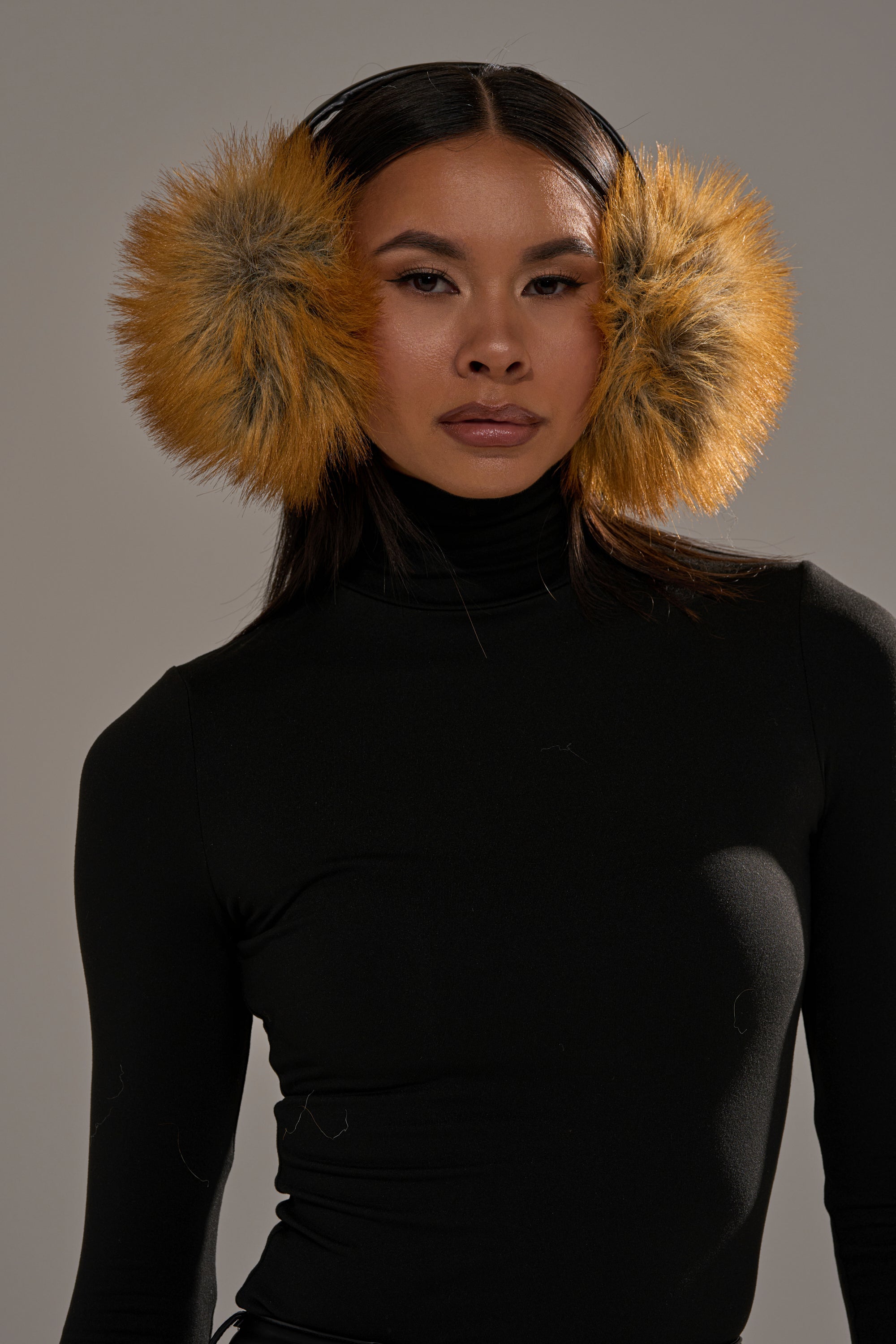 REALLY LIKE THAT FAUX FUR EARMUFFS – AKIRA
