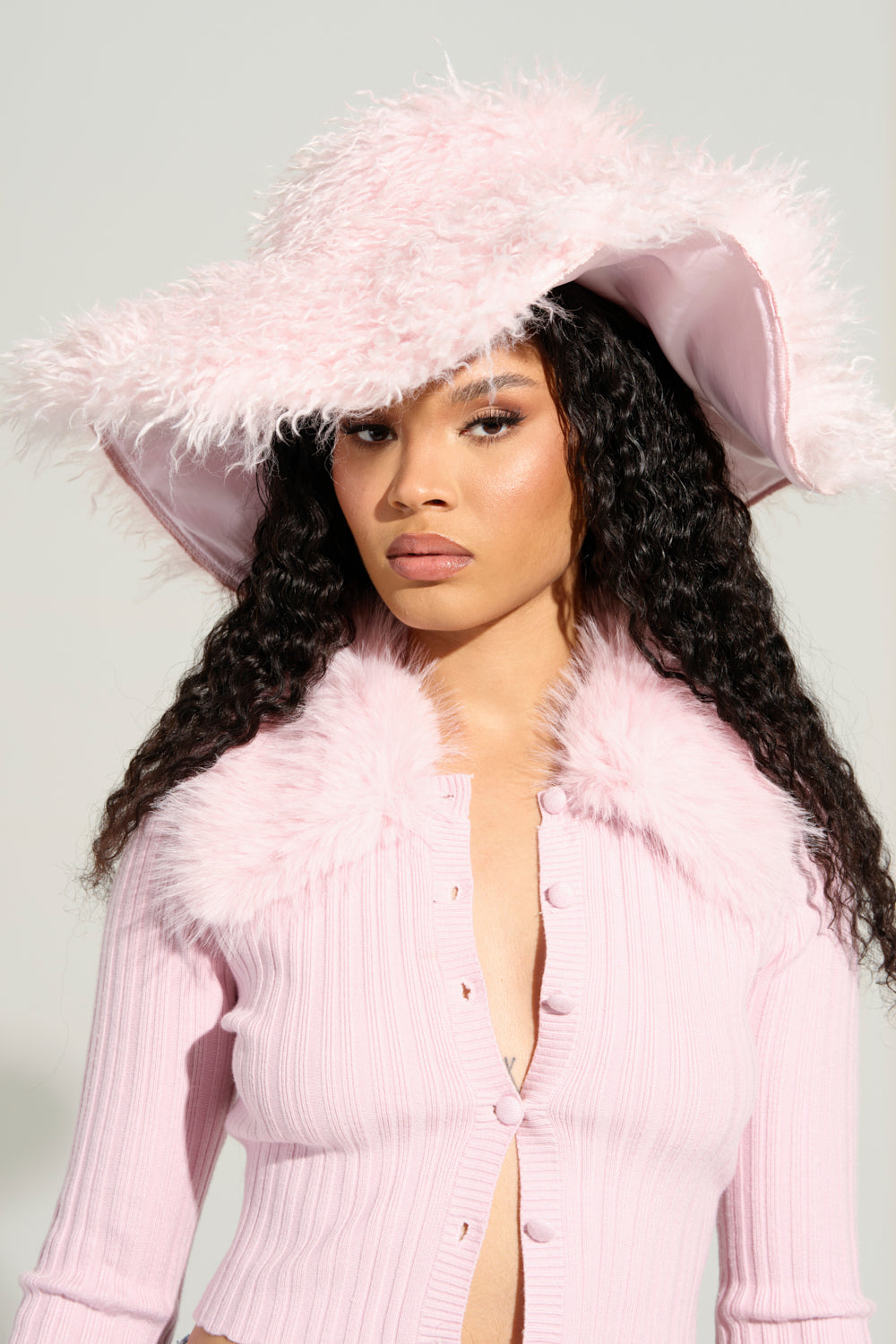 CALL ME BABY FAUX FUR HAT – AKIRA
