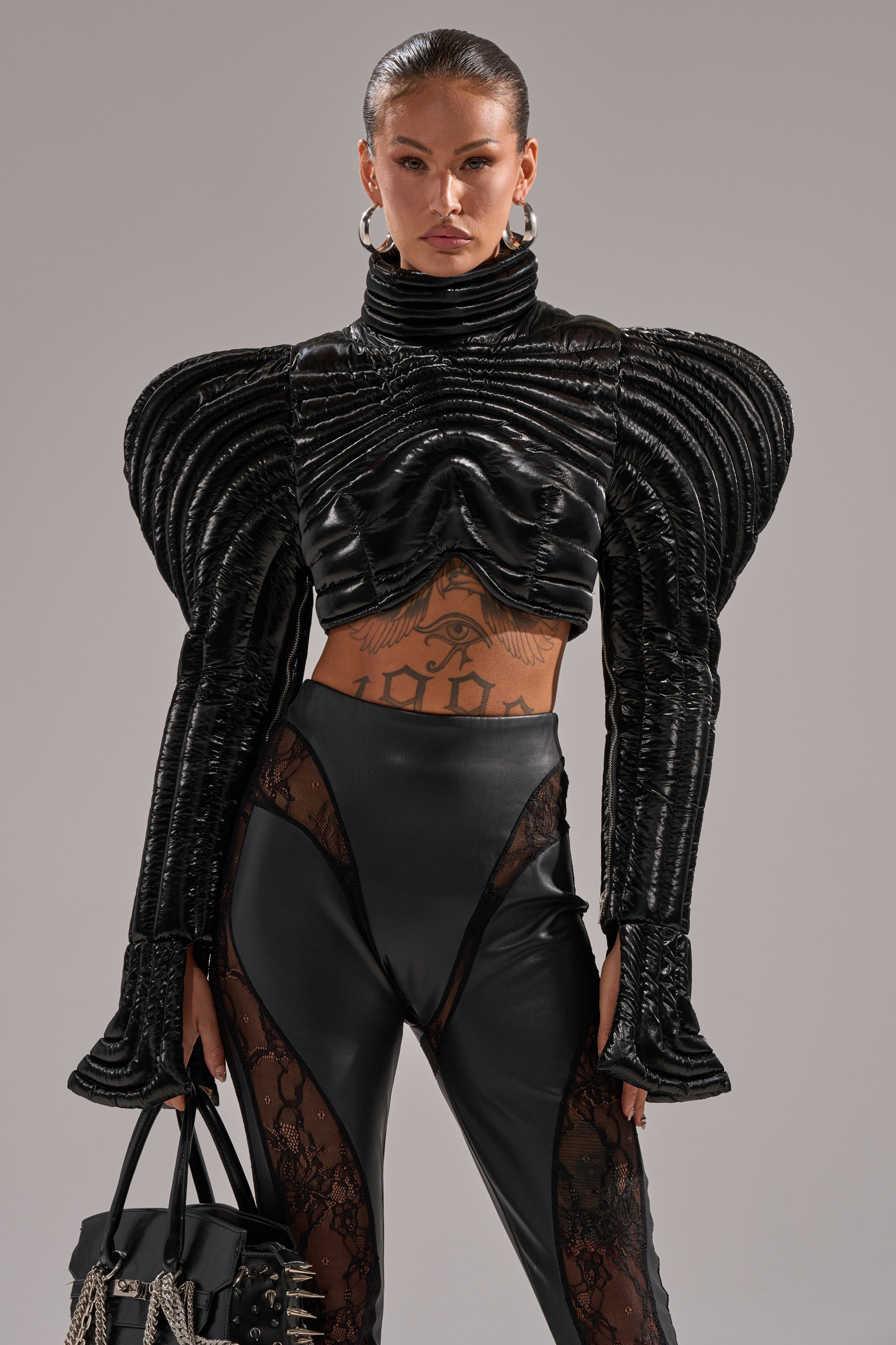 KEEP IT COMING TOP – AKIRA