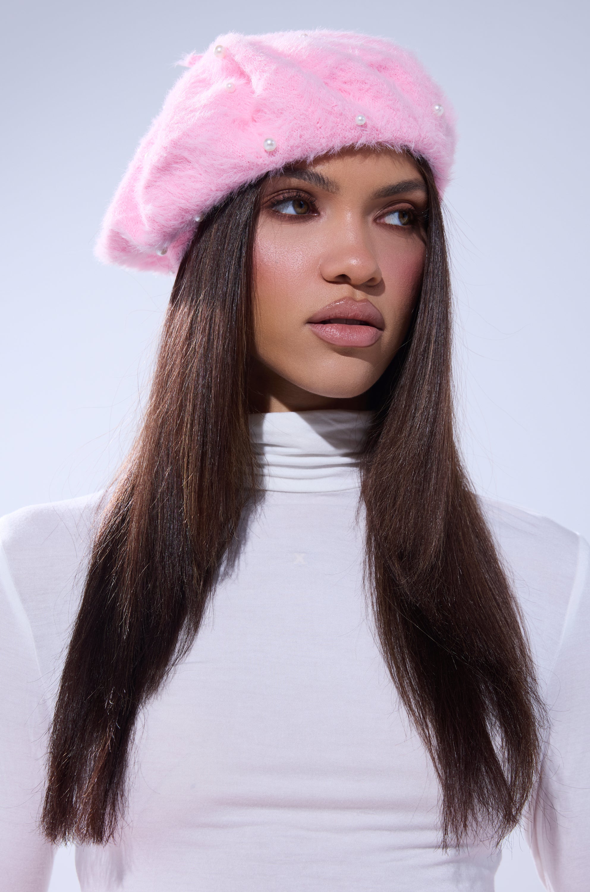 PINK LADY FLUFFY BERET – AKIRA