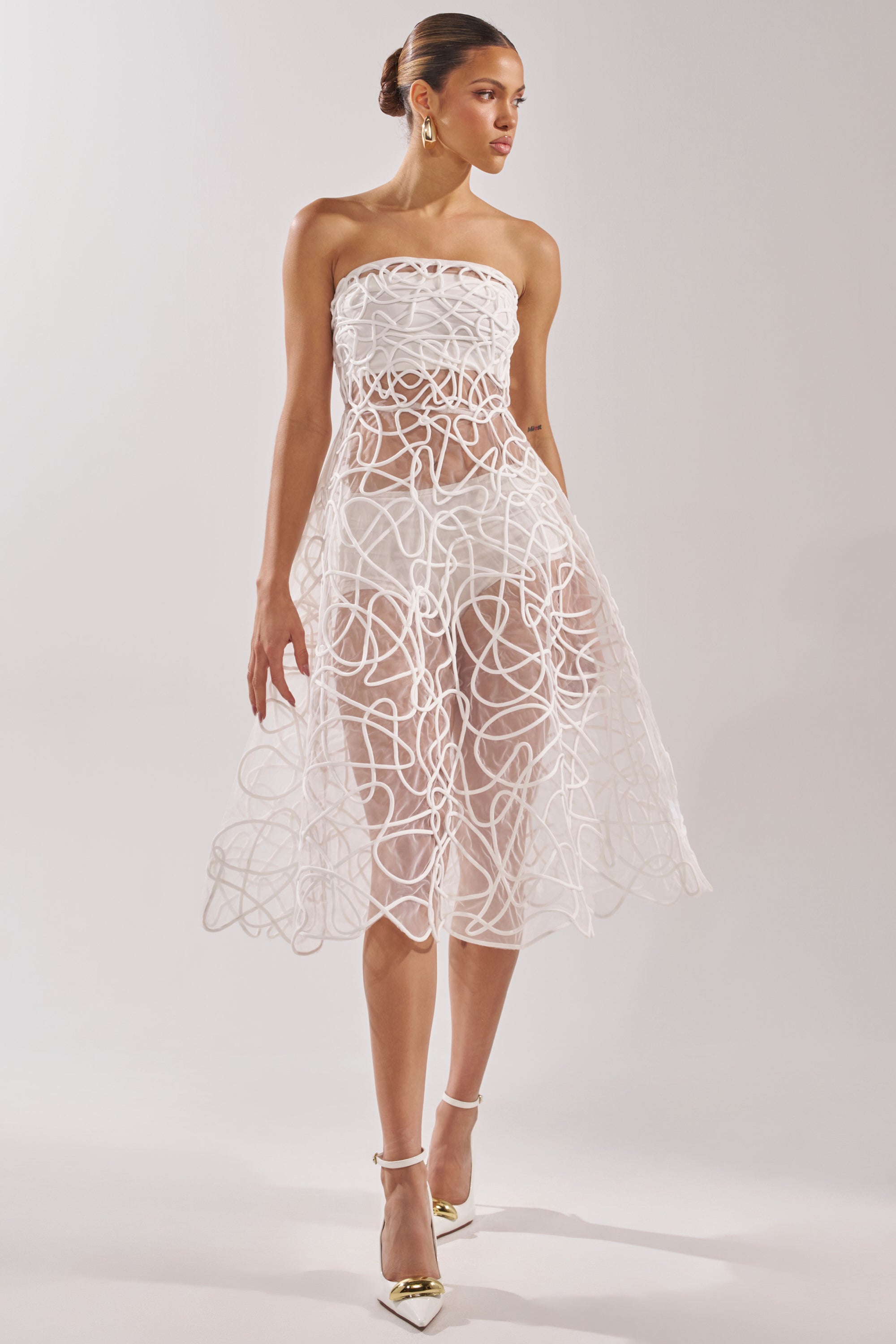 MAYA ABSTRACT MIDI DRESS IN WHITE AKIRA MAYA ABSTRACT MIDI DRESS IN WHITE AKIRA