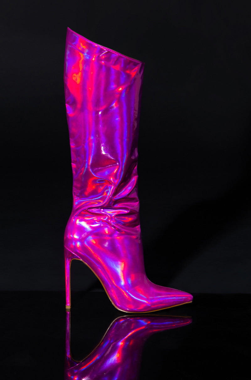 Side View Azalea Wang Dont Wanna Fall In Love Holographic Stiletto Boot In Pink