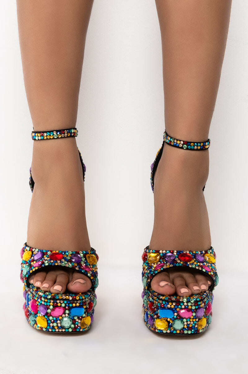 Back View Azalea Wang Life Of The Party Chunky Sandal In Multi