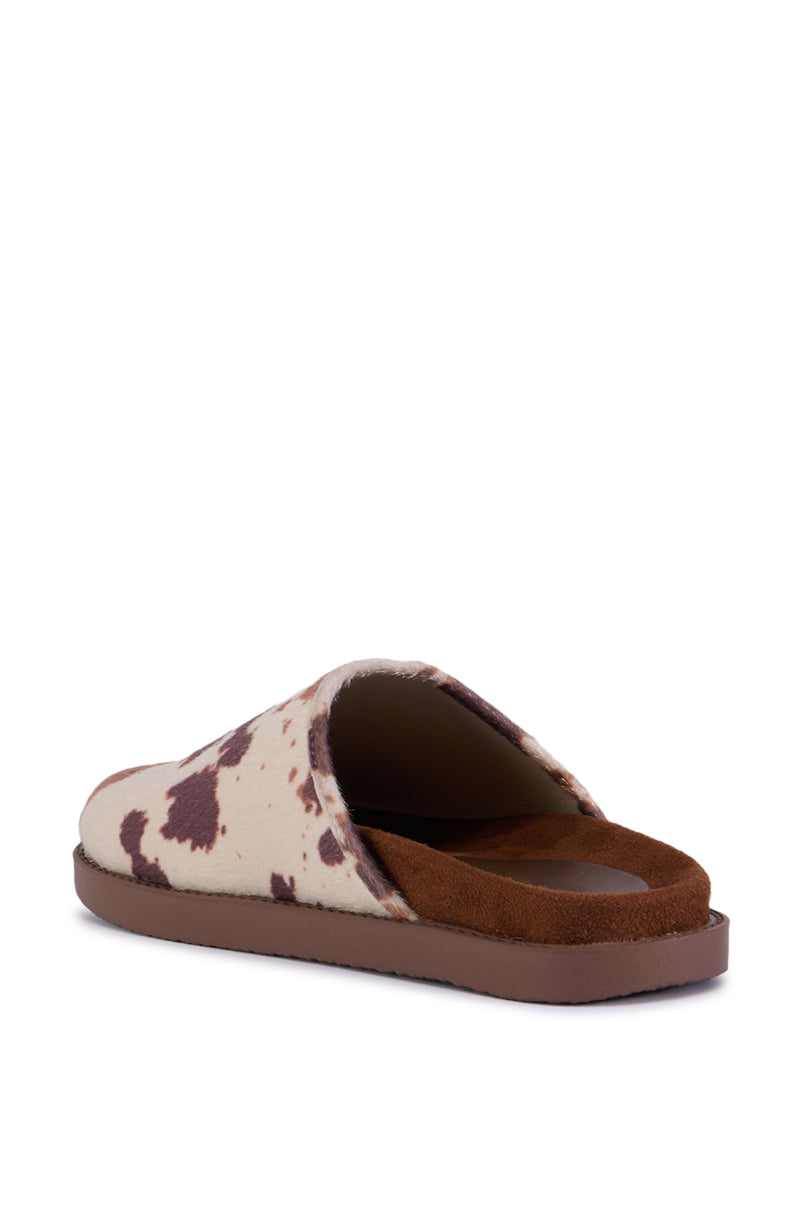 Extra View Azalea Wang Yoki Multi Slipper