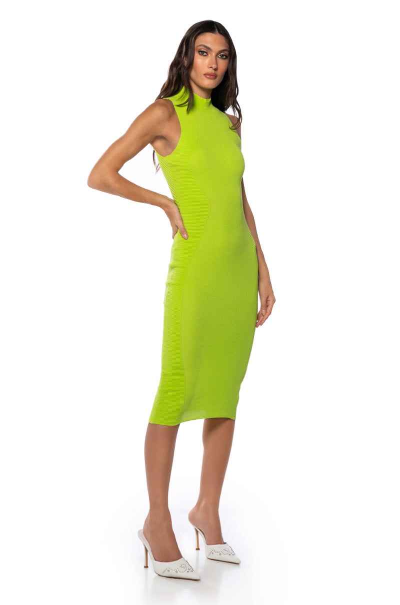 Side View Besos Midi Dress