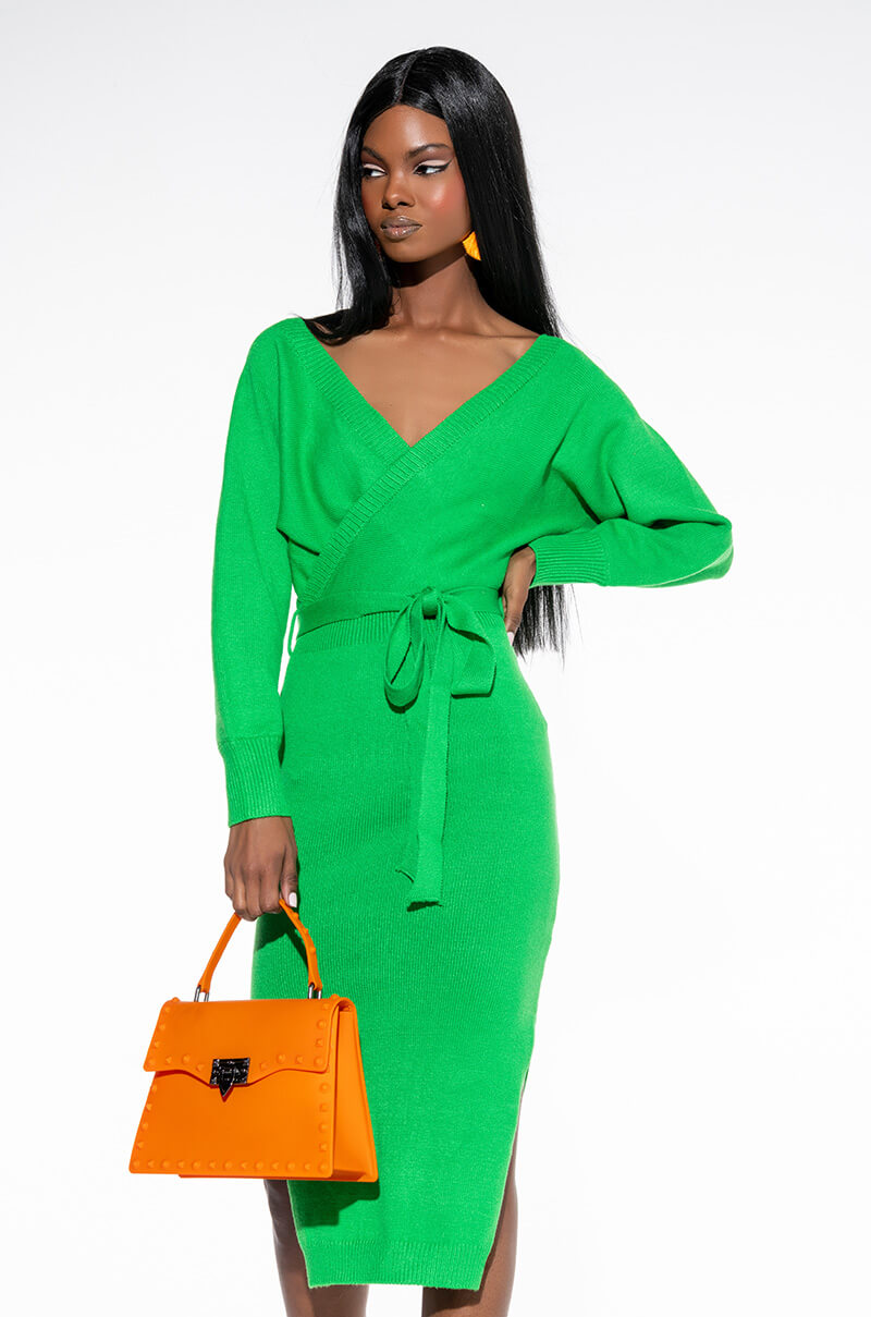 CLASSY WRAP TOP SWEATER MIDI DRESS GREEN AKIRA CLASSY WRAP TOP SWEATER MIDI DRESS GREEN AKIRA