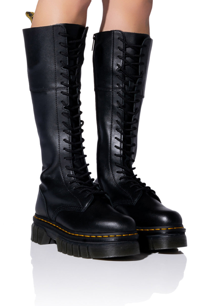 DR MARTENS AUDRICK 20 EYE BOOT NAPPA LUX
