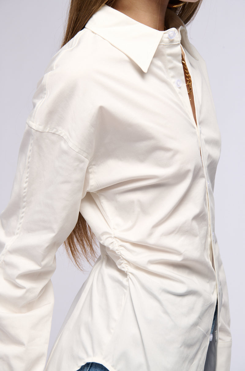 Extra View Oliva Cinched Waist Poplin Button Down