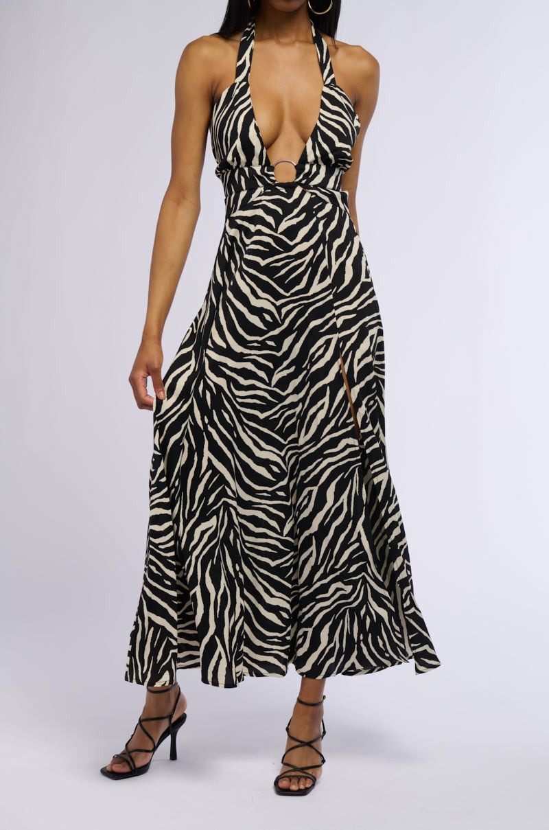 ON HOLIDAY PRINTED MIDI DRESS AKIRA ON HOLIDAY PRINTED MIDI DRESS AKIRA