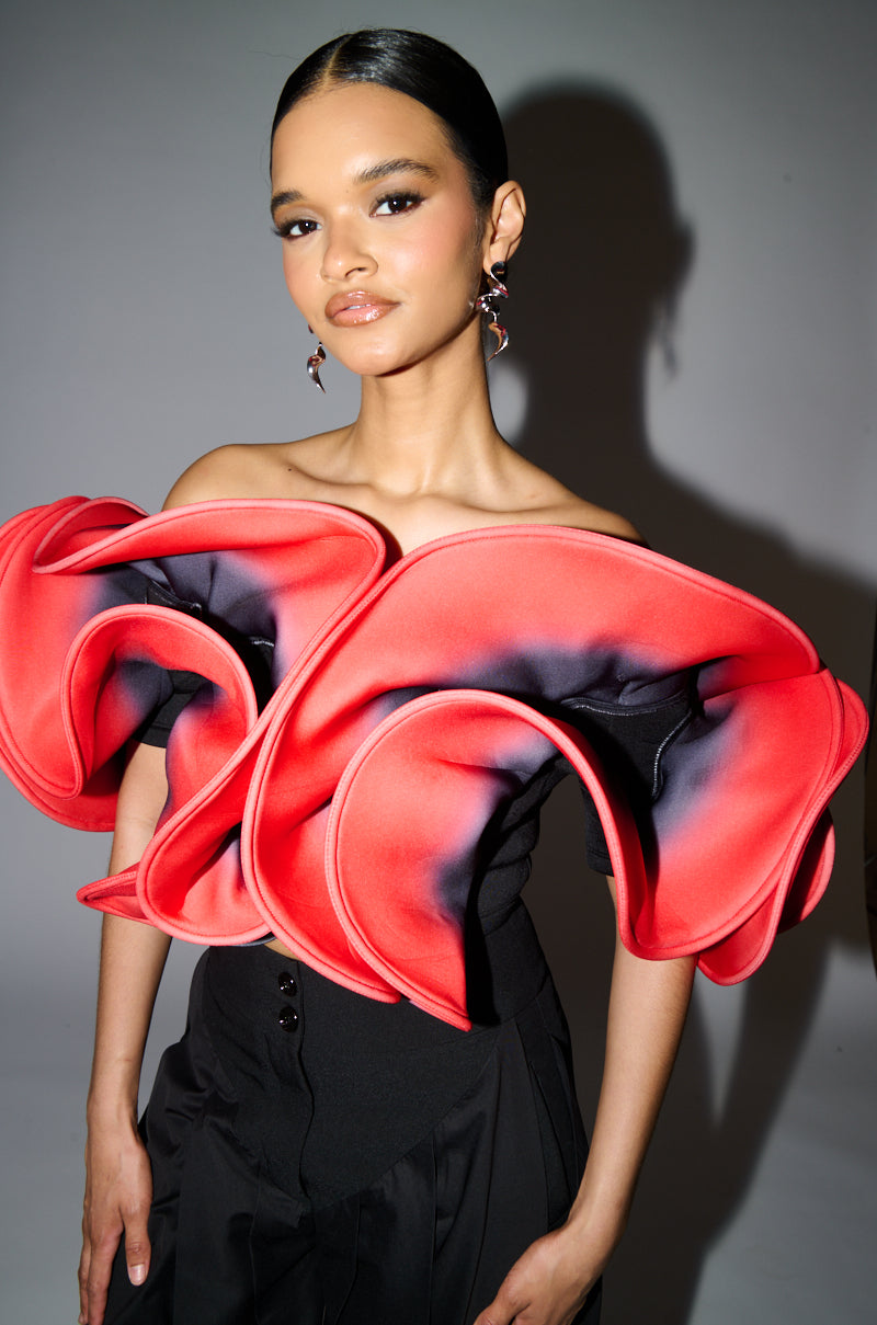 Detail View Pretty Girl Rose Top