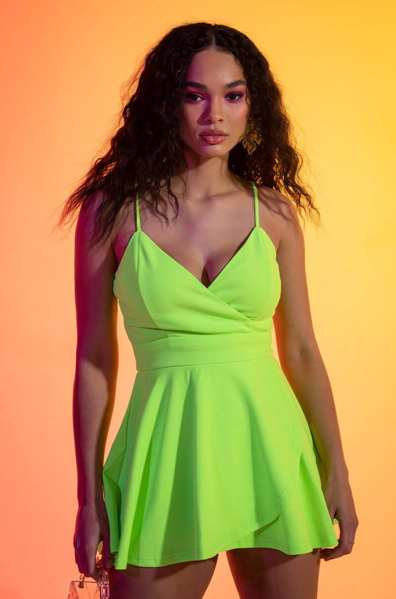 RESORT CASUAL SLEEVELESS ROMPER GREEN AKIRA RESORT CASUAL SLEEVELESS ROMPER GREEN AKIRA