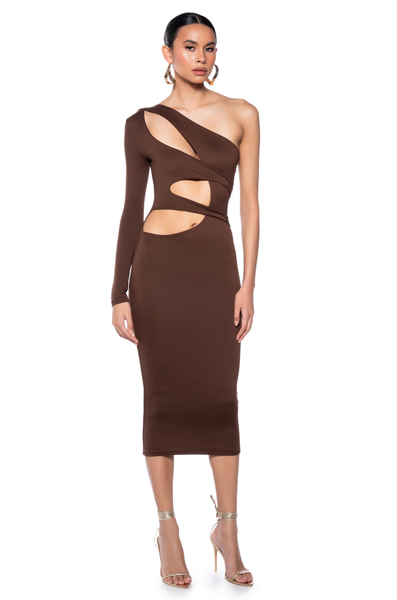 SHOW STOPPER CUT OUT MAXI DRESS – AKIRA