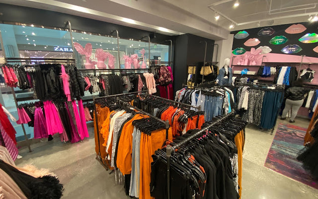 AKIRA Towson Town Center MD - Store & Personal Stylists