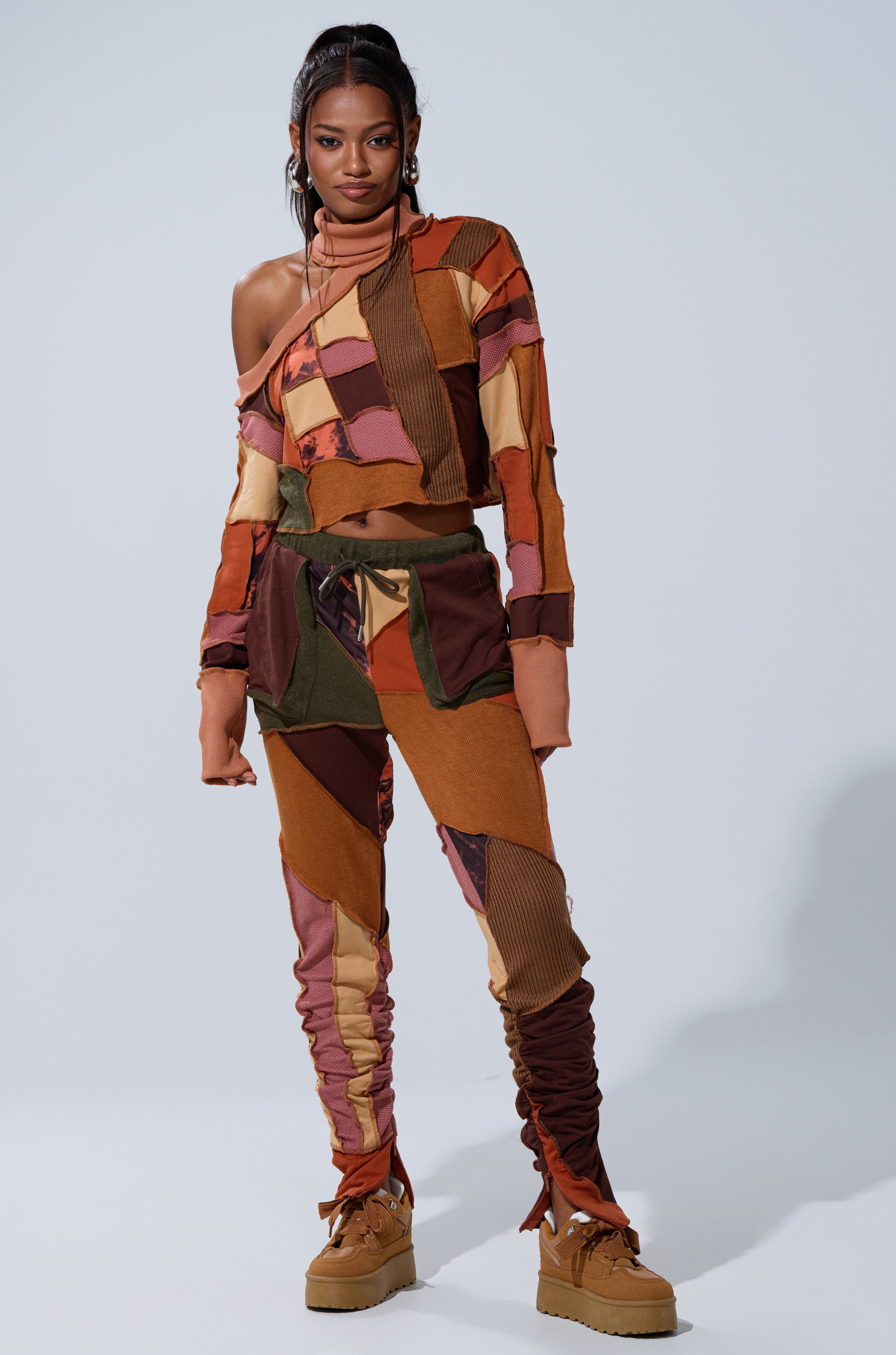 CATCH FEELINGS PATCHWORK SWEATSHIRT – AKIRA