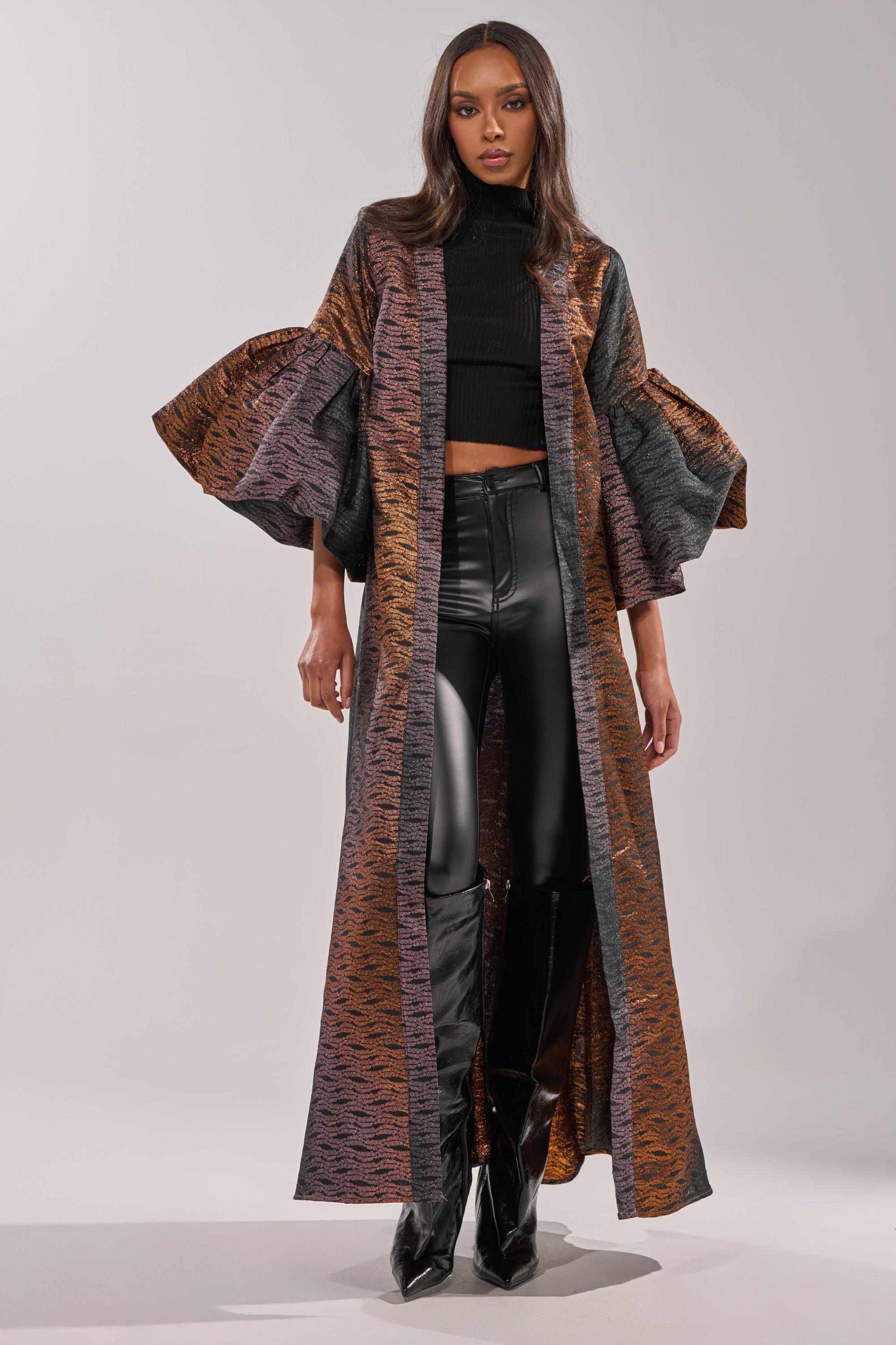 FLORENCE BROCADE PUFF SLEEVE DUSTER – AKIRA