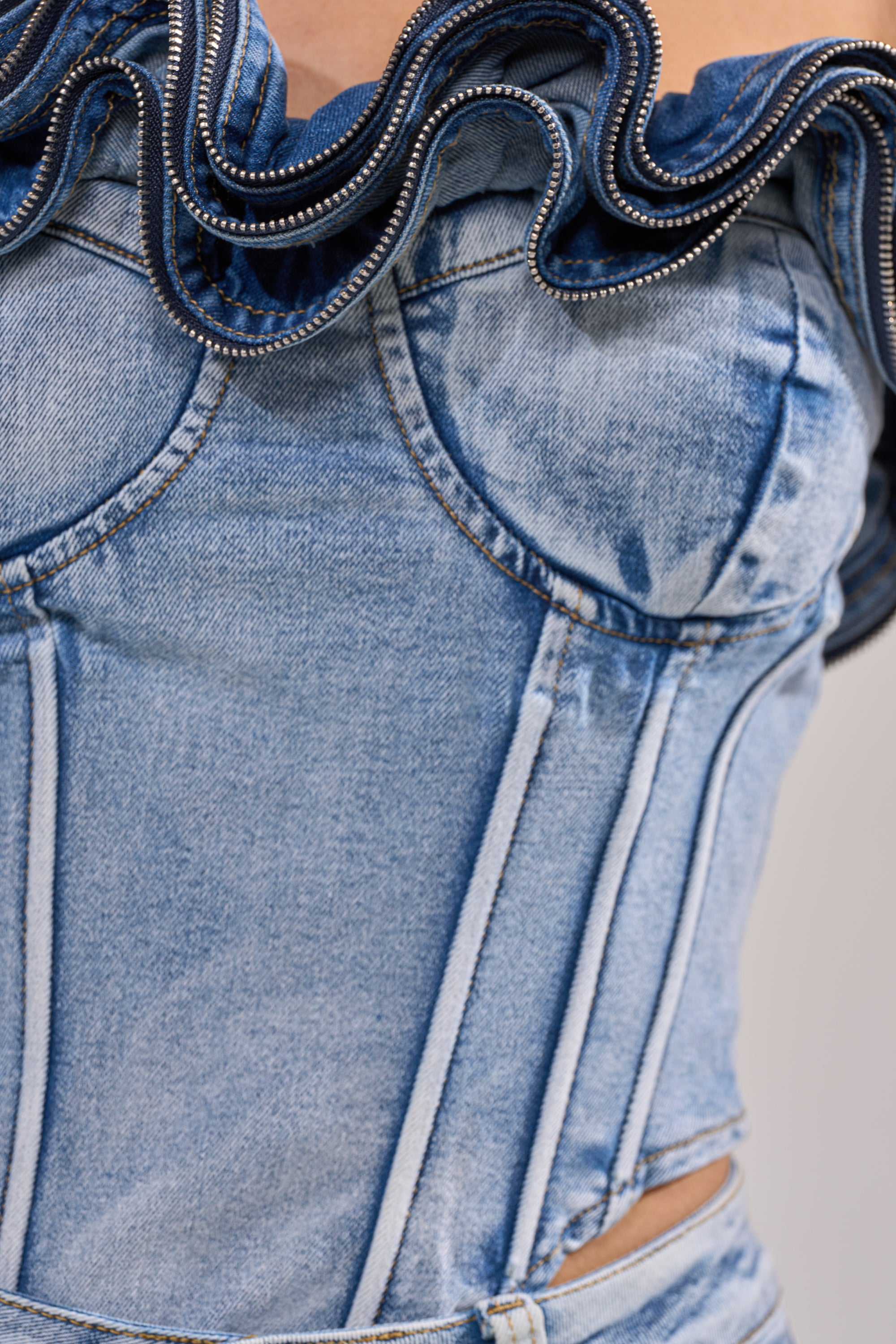 SOMETHING DIFFERENT DENIM CORSET WITH ZIPPER DETAIL – AKIRA
