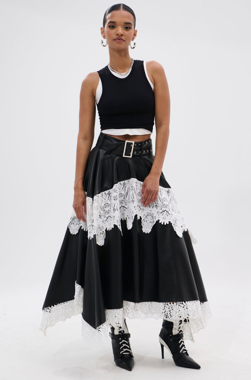 SARA BELTED LACE TRIM SKIRT – AKIRA