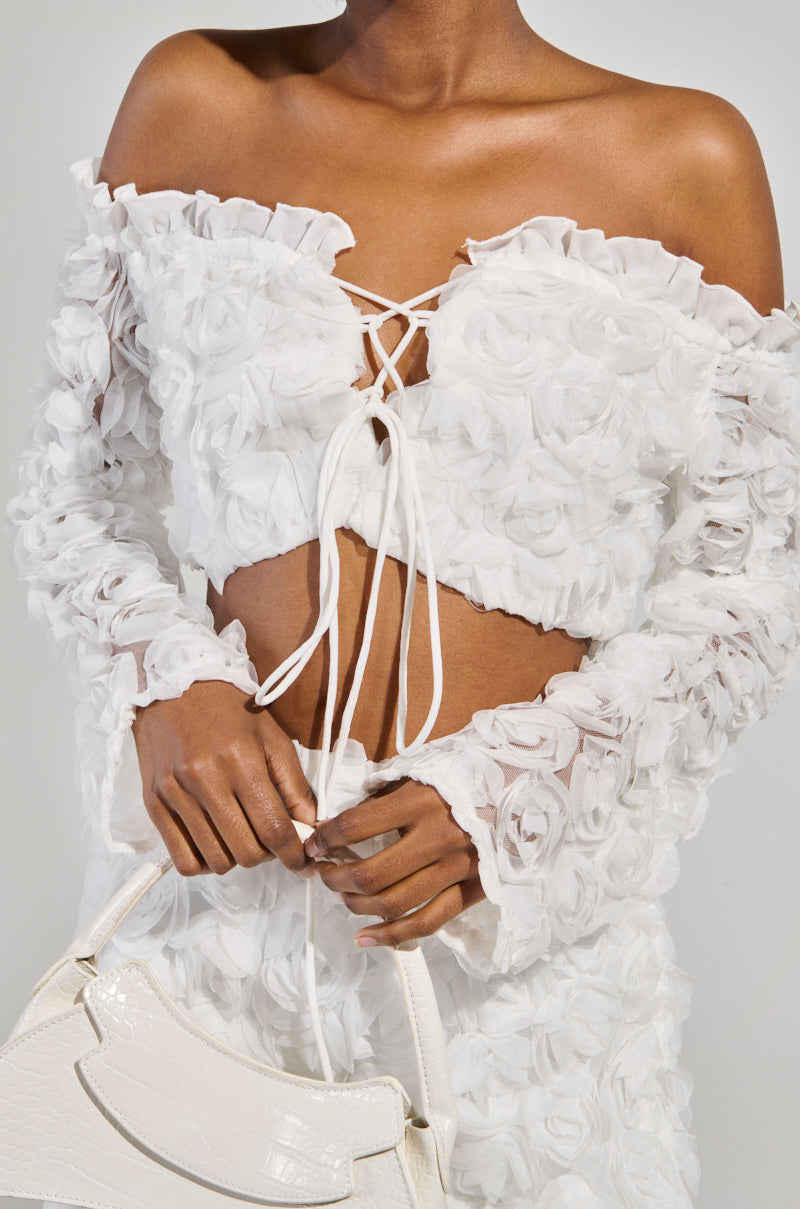 SWEET ESCAPE OFF THE SHOULDER LACE UP BLOUSE IN WHITE – AKIRA