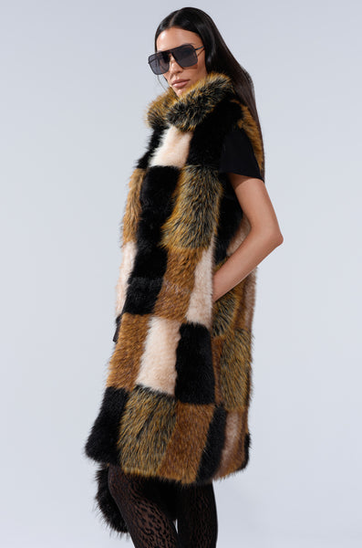 CHECKMATE FAUX FUR VEST – AKIRA