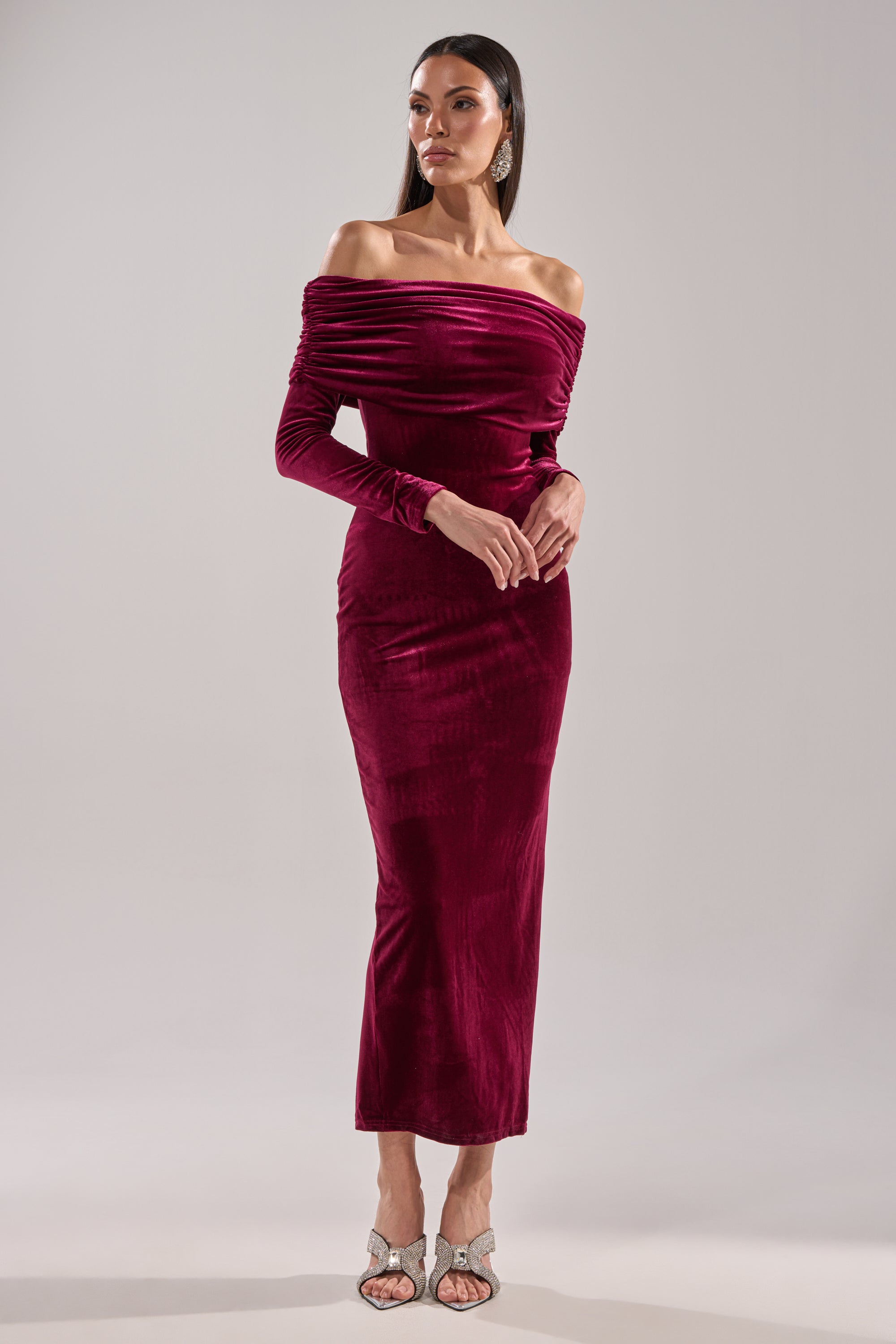 IN THE AIR VELVET MAXI DRESS AKIRA IN THE AIR VELVET MAXI DRESS AKIRA