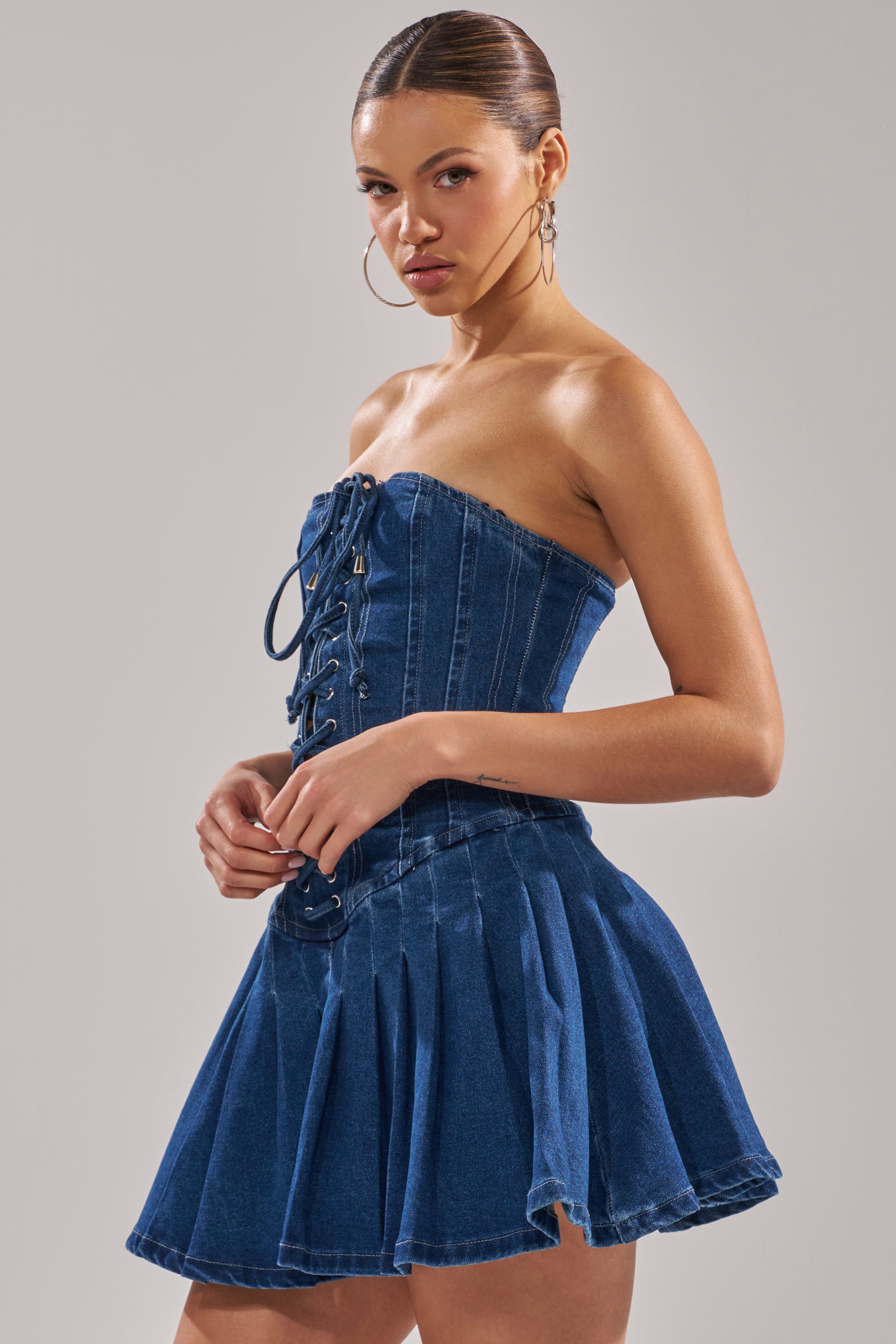LACE ME UP DENIM MINI DRESS – AKIRA