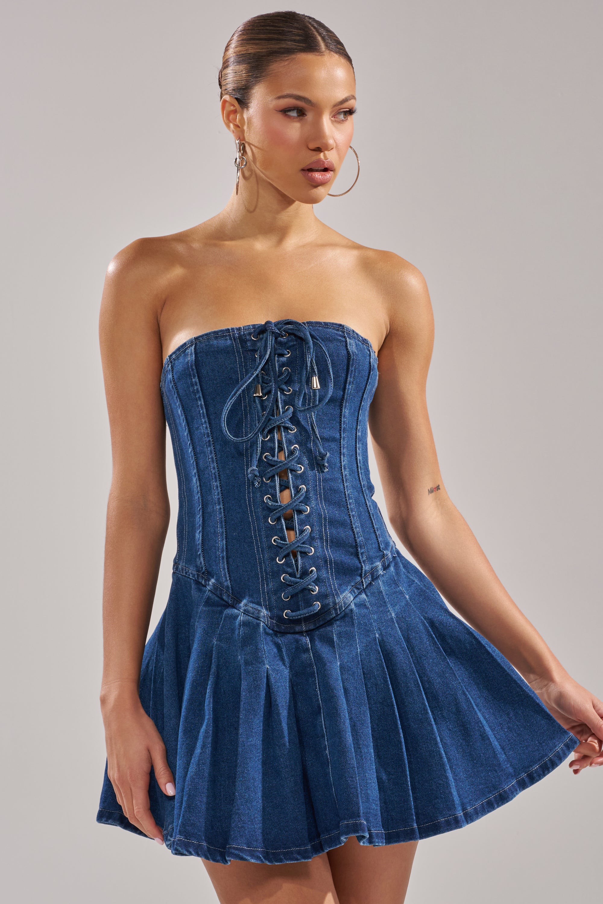 LACE ME UP DENIM MINI DRESS – AKIRA