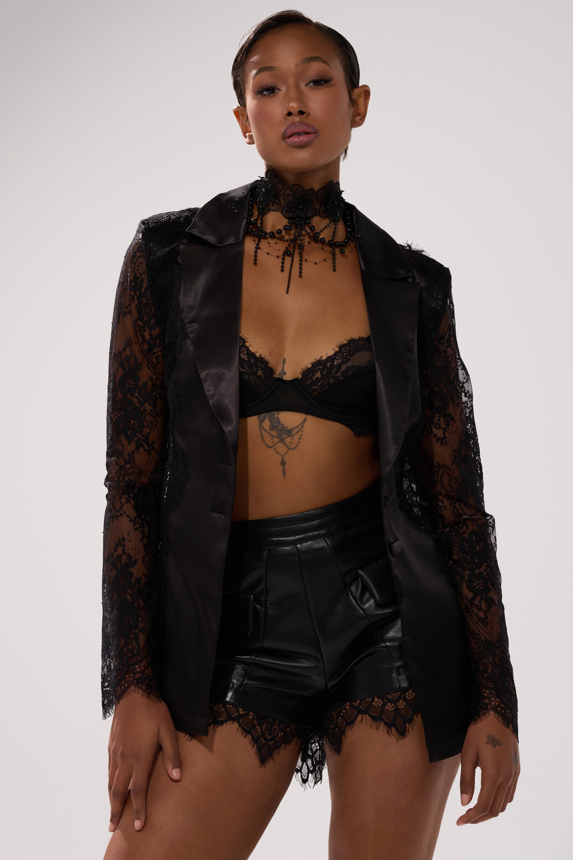 AU CONTRAIRE LACE SATIN BLAZER – AKIRA