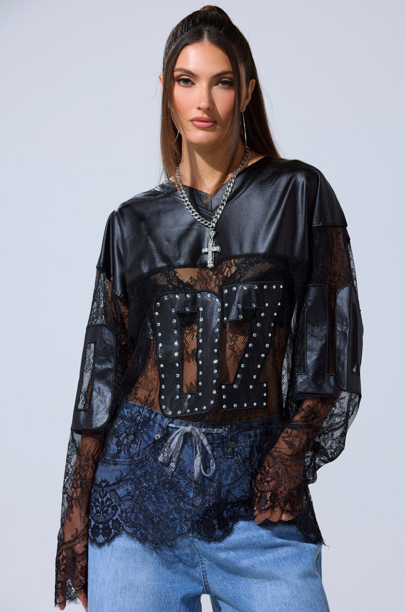 SHOW OFF LACE JERSEY TOP – AKIRA