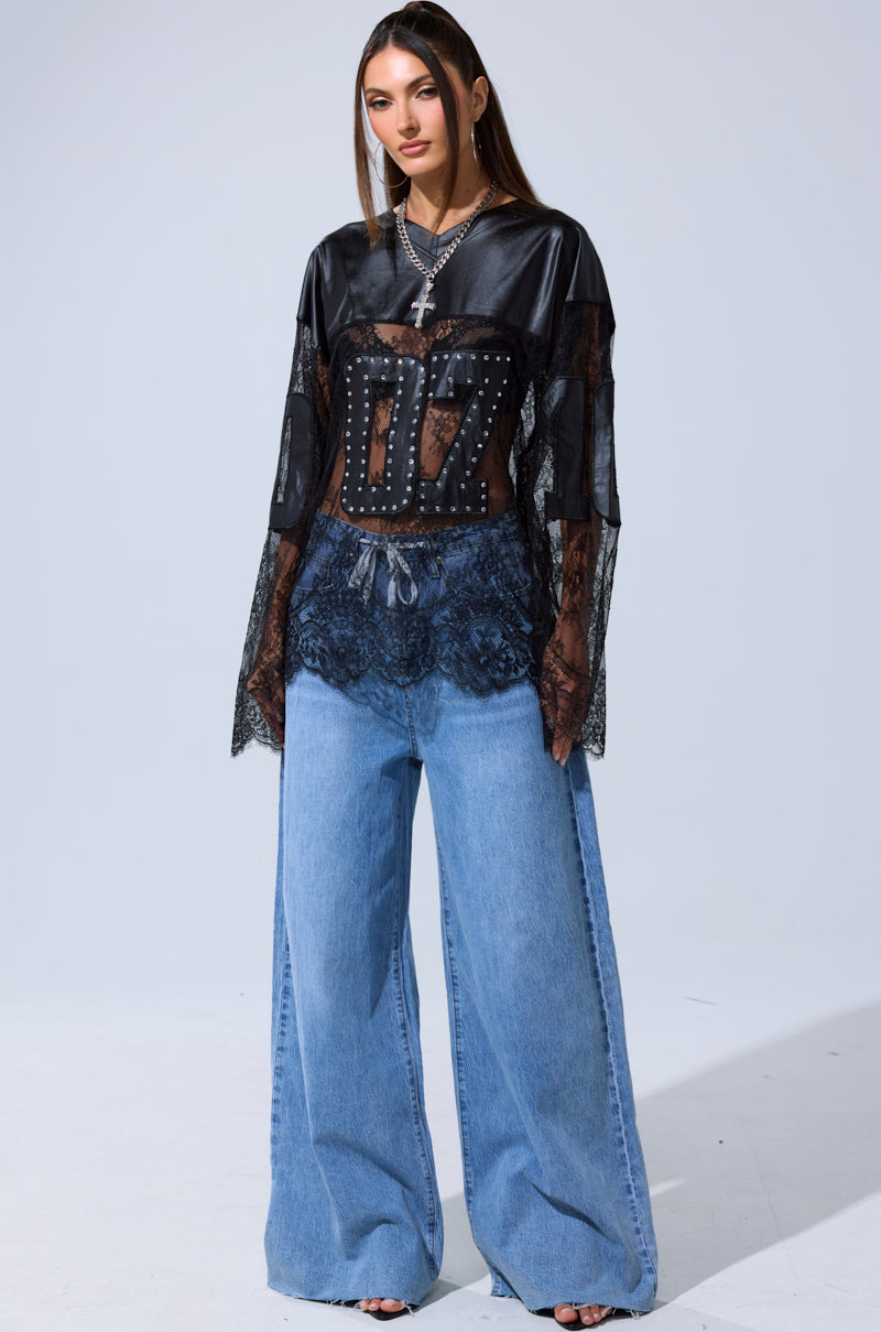 SHOW OFF LACE JERSEY TOP – AKIRA