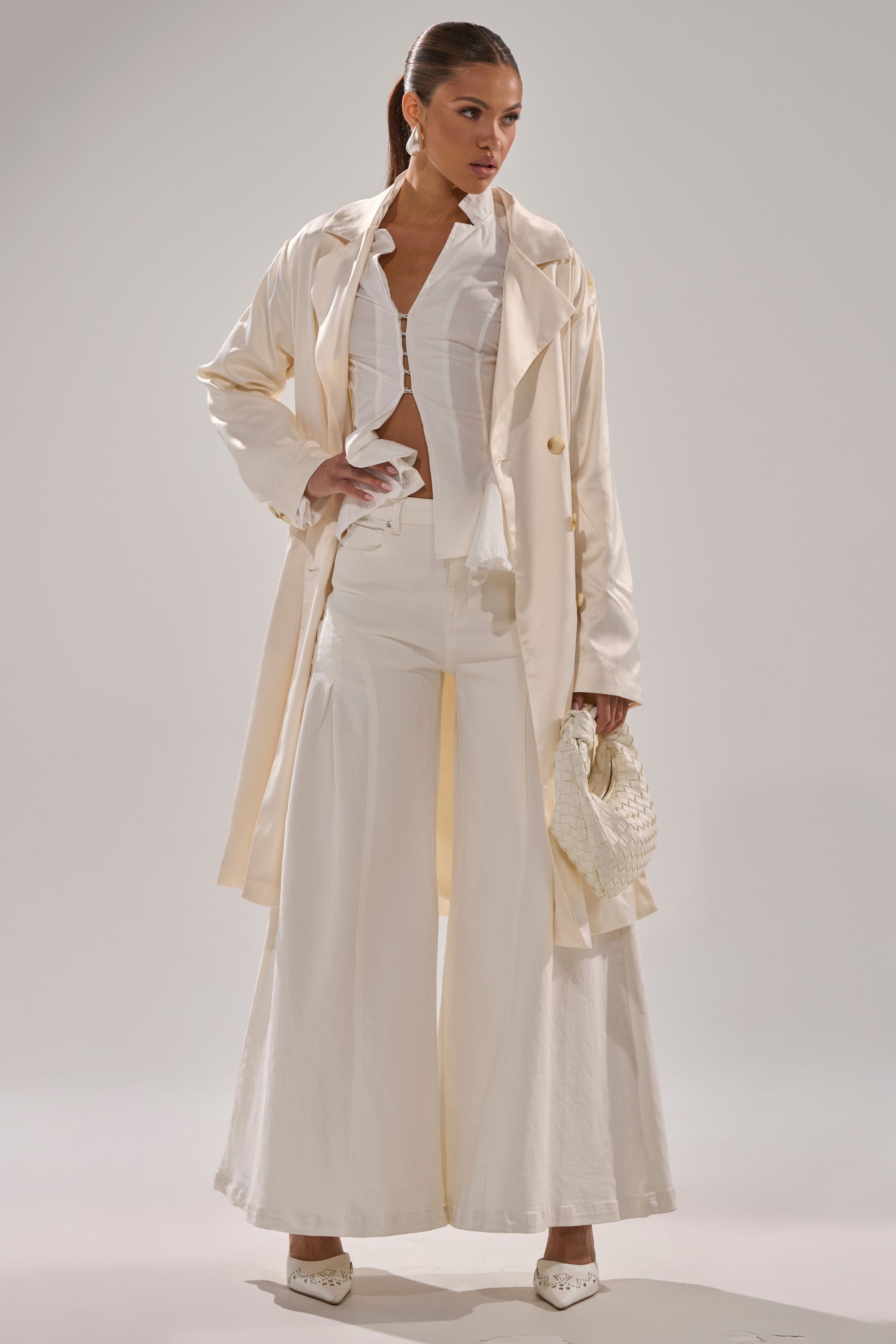 BELLISSIMA SATIN TRENCH – AKIRA