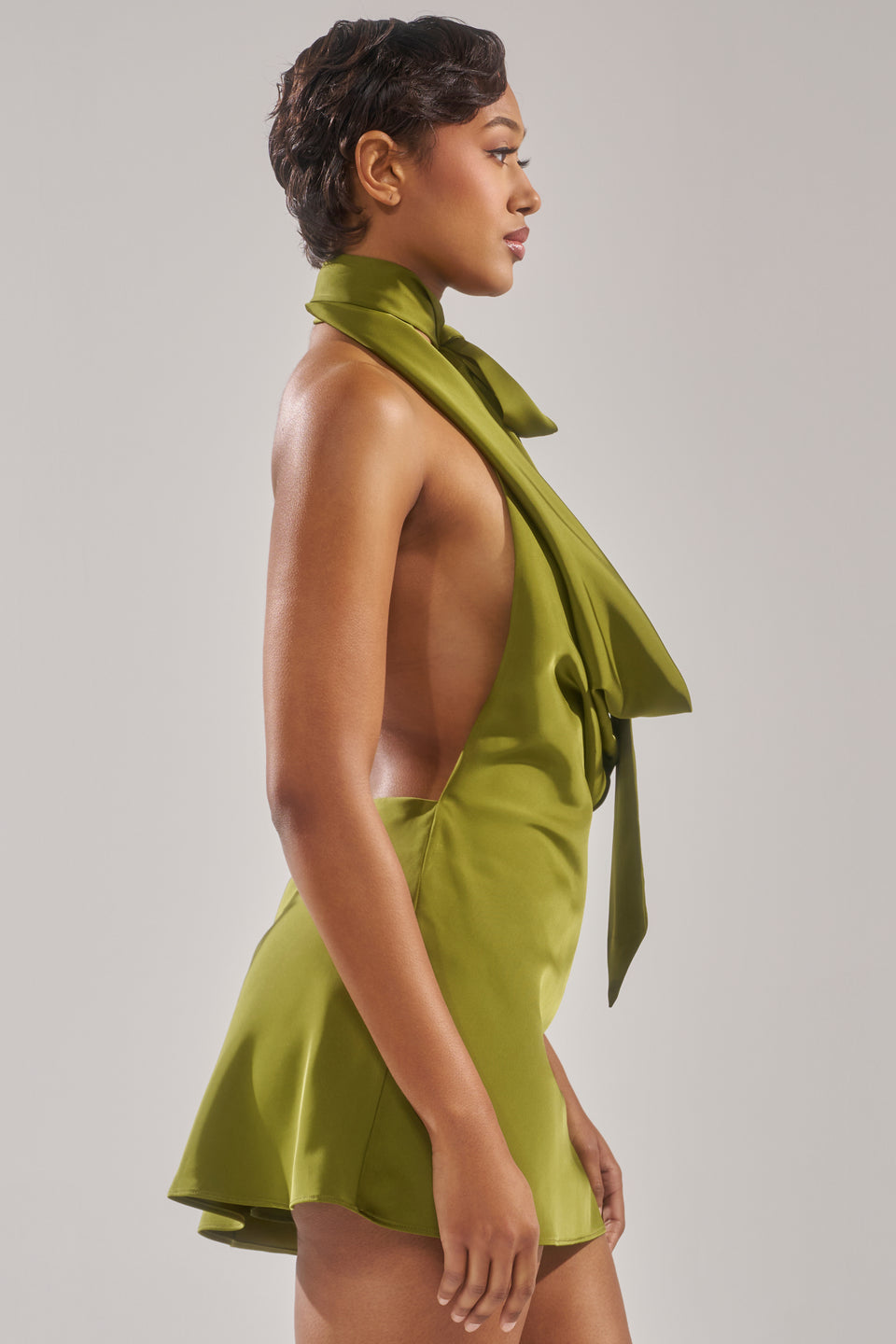 akira green dress ABOUT YOU MIDI DRESS IN GREEN AKIRA
