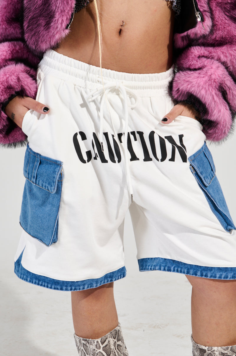 Fur Belted Distressed Wide Shorts ショーツ PROCEED WITH CAUTION SHORT – AKIRA