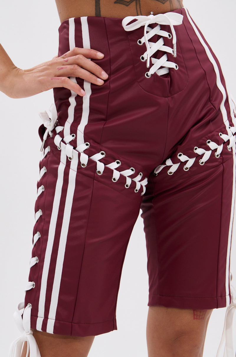 TIME OUT PU BERMUDA SHORT – AKIRA