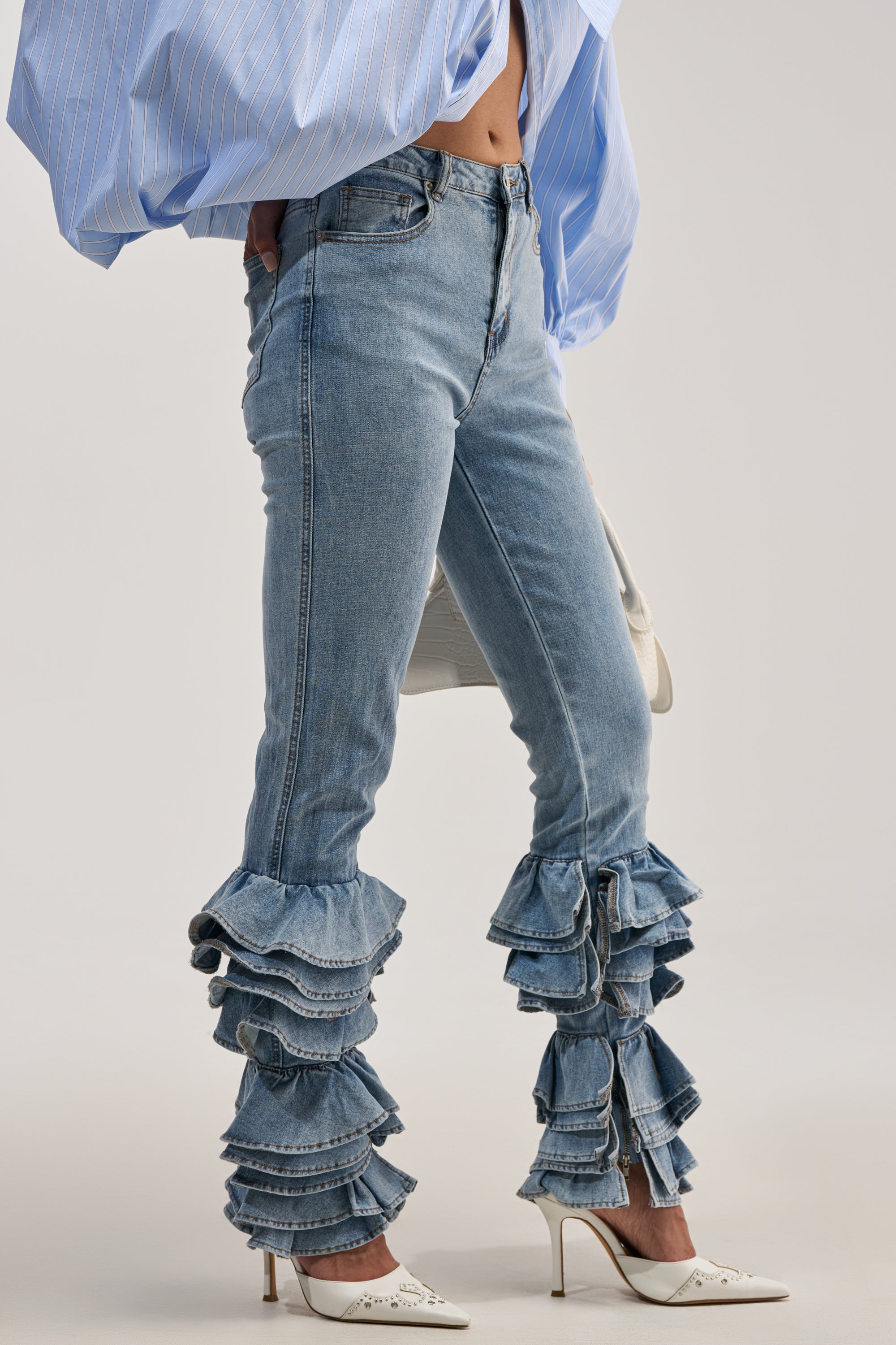 NOT ENOUGH RUFFLE DENIM – AKIRA