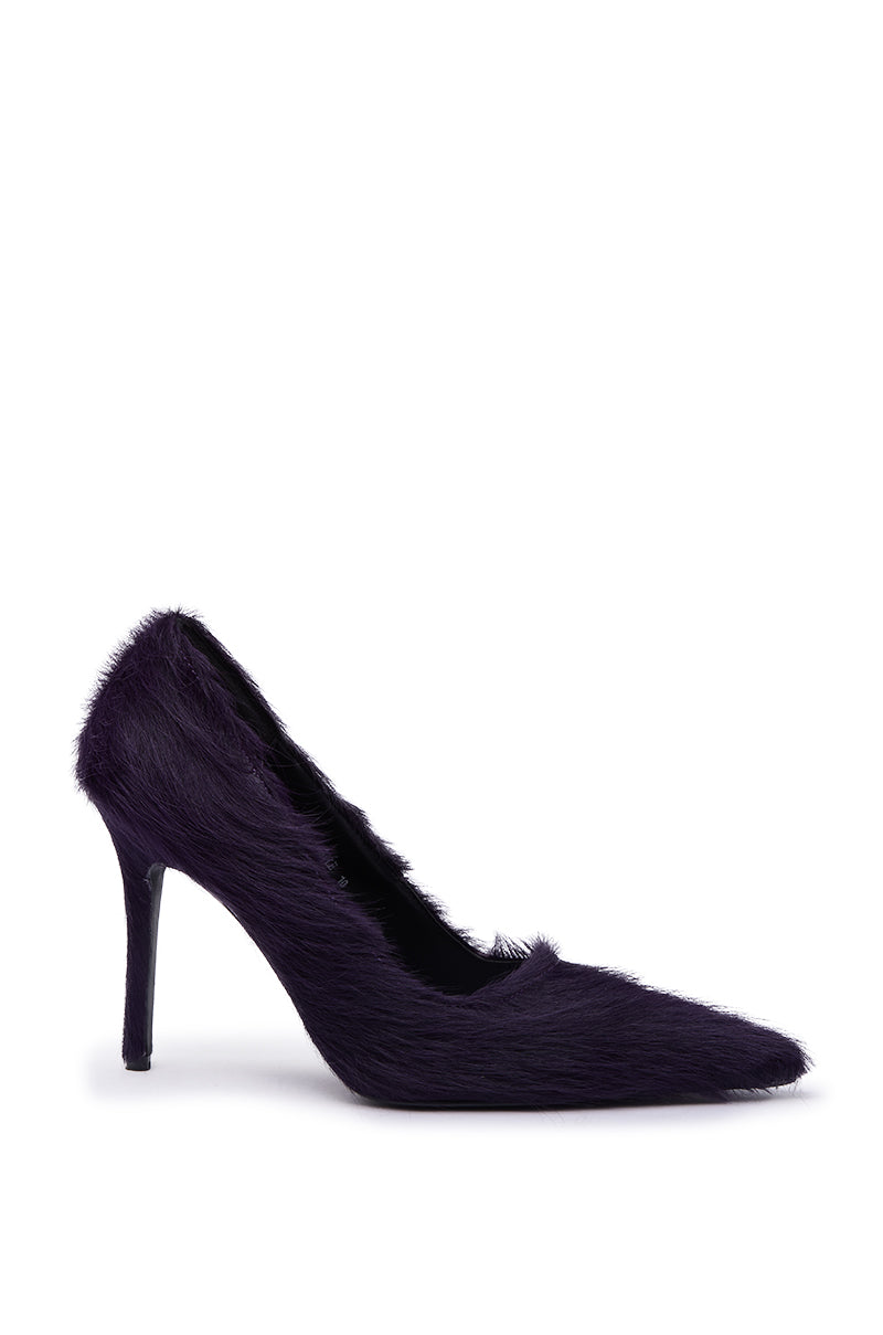 AZALEA WANG ARITRA PURPLE PONY HAIR PUMP – AKIRA