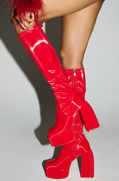 AZALEA WANG AURON RED LIQUID LUXE PLATFORM BOOT – AKIRA