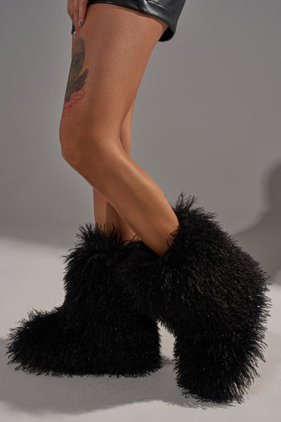 AZALEA WANG AZAD BLACK MOHAIR FLAT BOOTIE – AKIRA