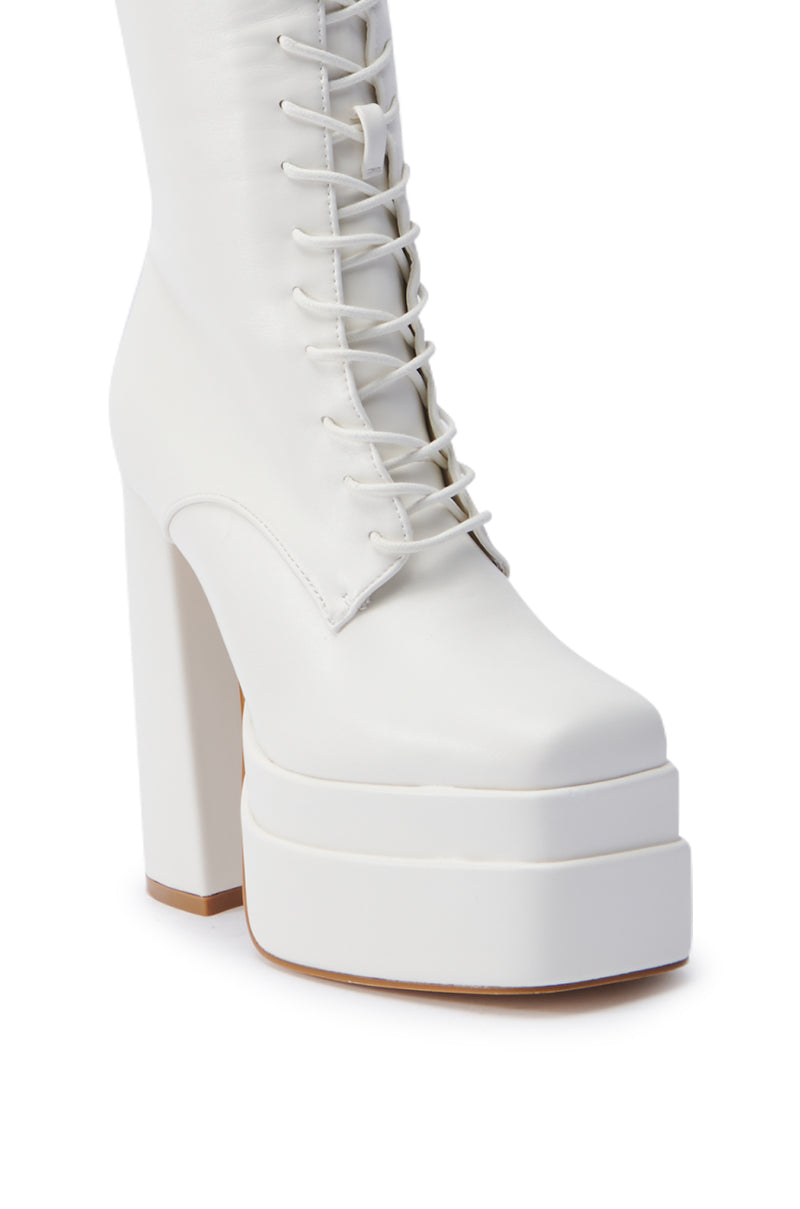 アレナリア AZALEA WANG BALZARINA WHITE CHUNKY BOOT – AKIRA
