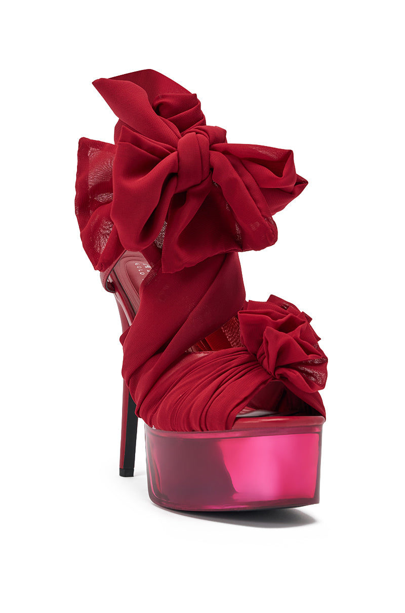 AKIRA GOLD BEAUDEN RED PLATFORM TIE SANDAL