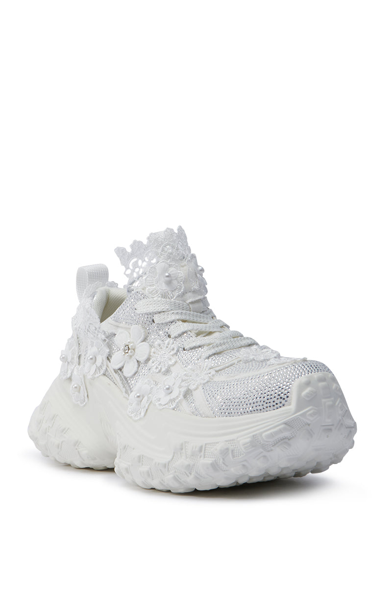 アレナリア AZALEA WANG CANISH WHITE EMBELLISHED SNEAKER – AKIRA