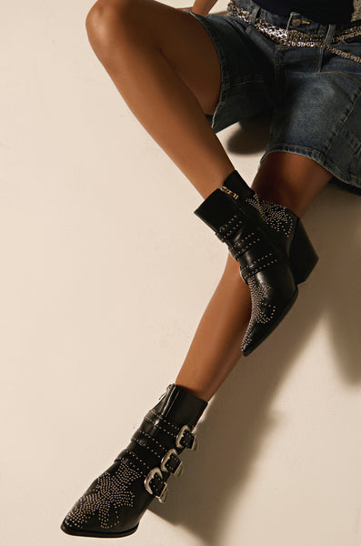 AZALEA WANG CELENA BLACK WESTERN BOOTIE – AKIRA