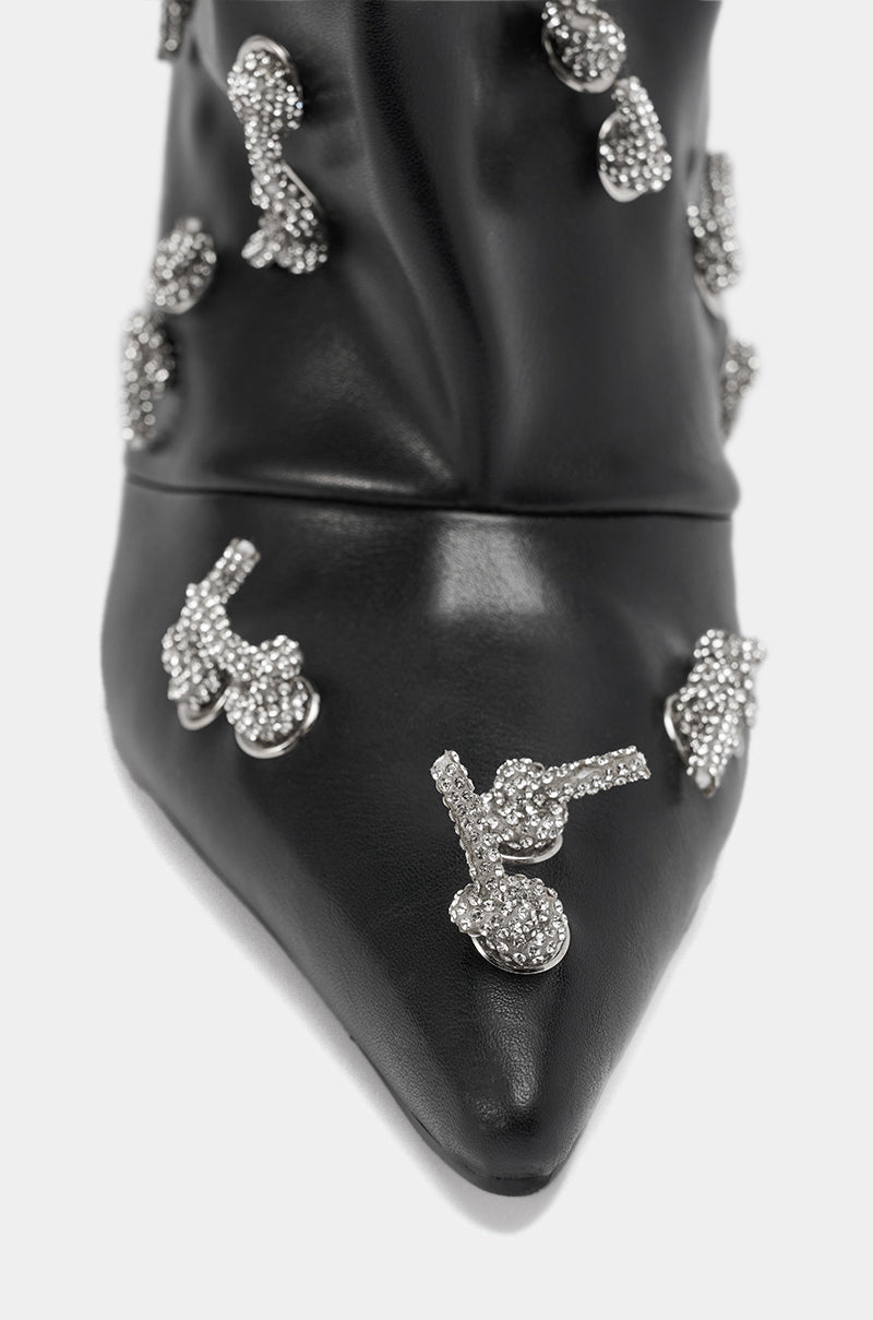 ロエン、オールスワロフスキー AZALEA WANG BENNETTO SILVER RHINESTONE WESTERN BOOT – AKIRA