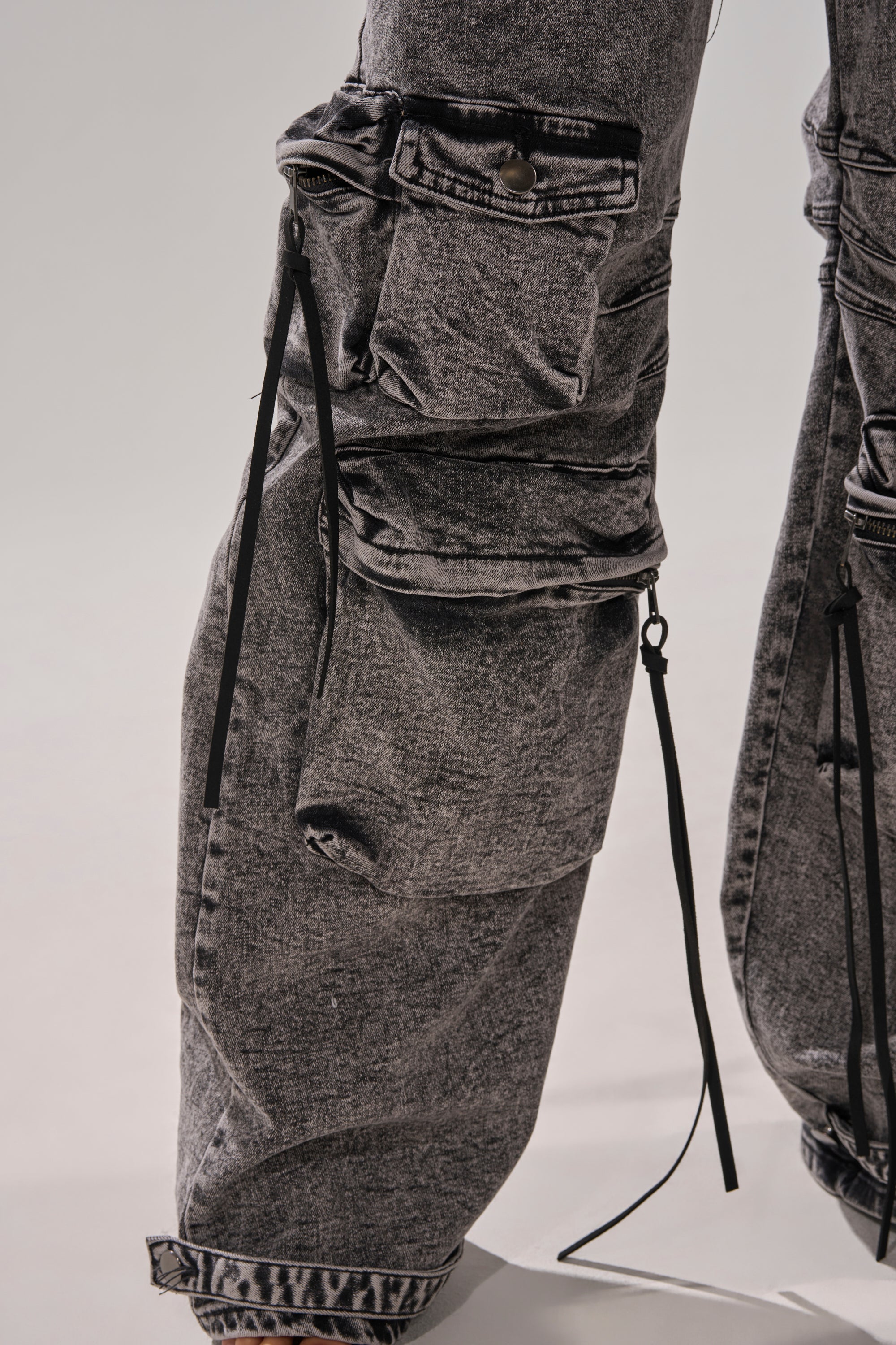 COOL GIRL DENIM CARGO PANT – AKIRA COOL GIRL DENIM CARGO PANT – AKIRA