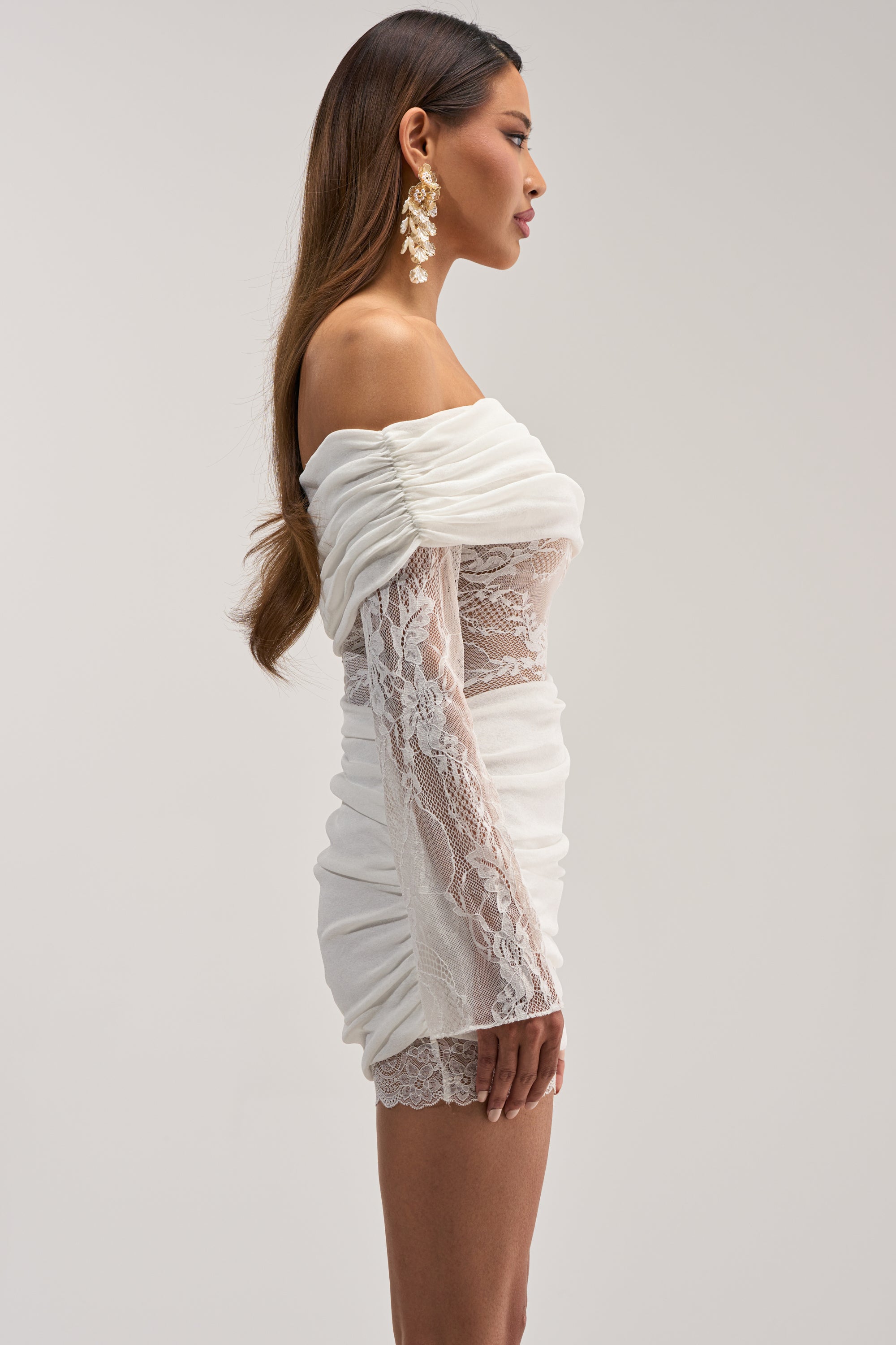 HAD ME AT HELLO KNIT MINI DRESS IN WHITE – AKIRA