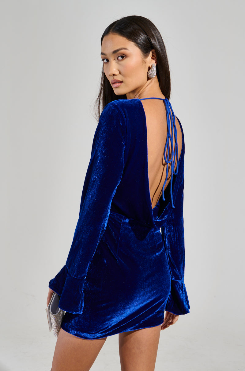 BEST DRESSED VELVET MINI DRESS AKIRA BEST DRESSED VELVET MINI DRESS AKIRA