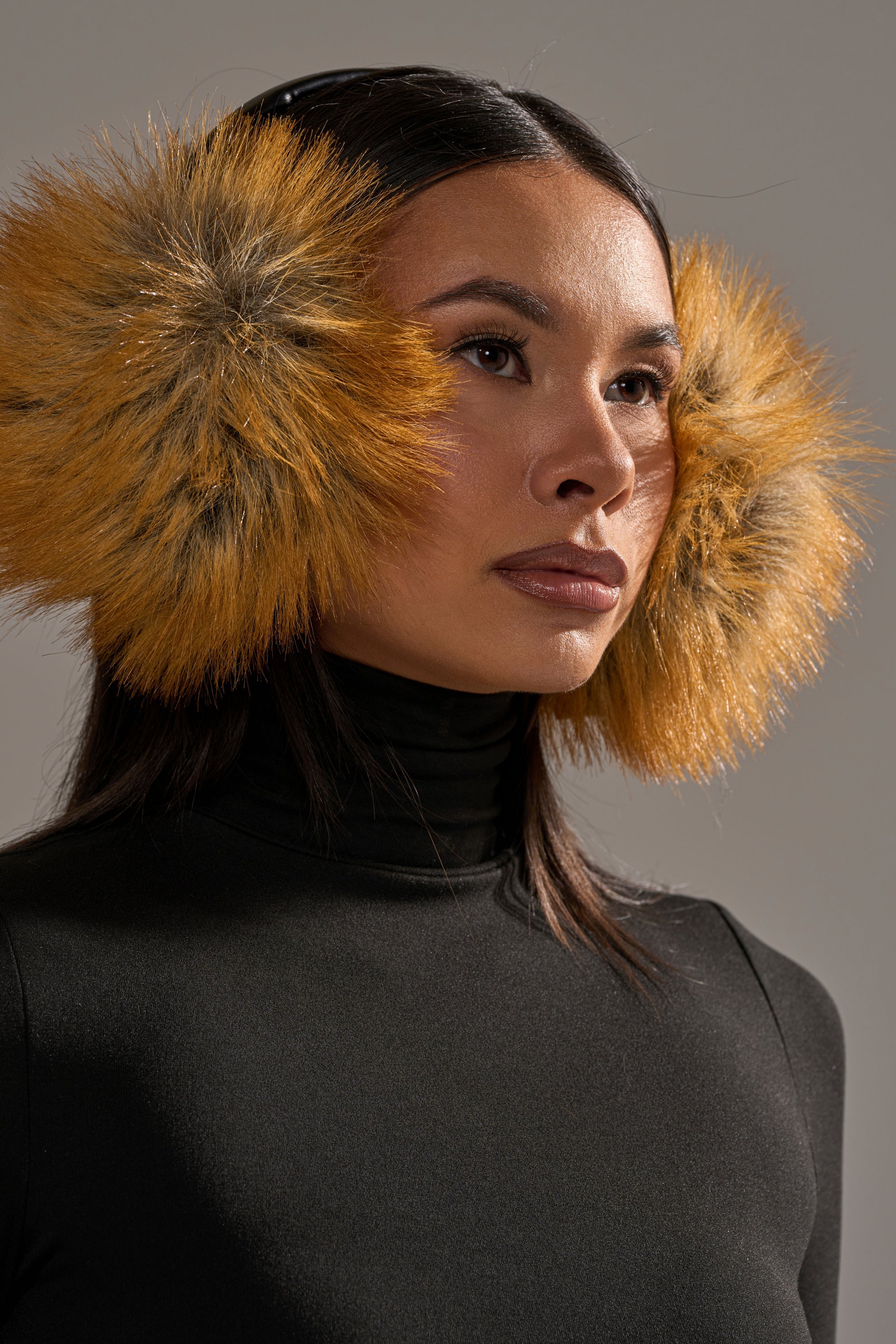 REALLY LIKE THAT FAUX FUR EARMUFFS – AKIRA